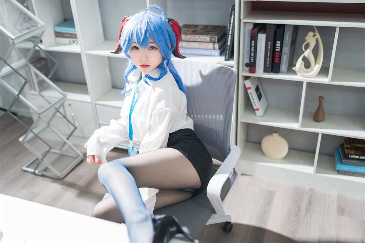 Coser@花铃 甘雨秘书OL 0011 2955490099.jpg