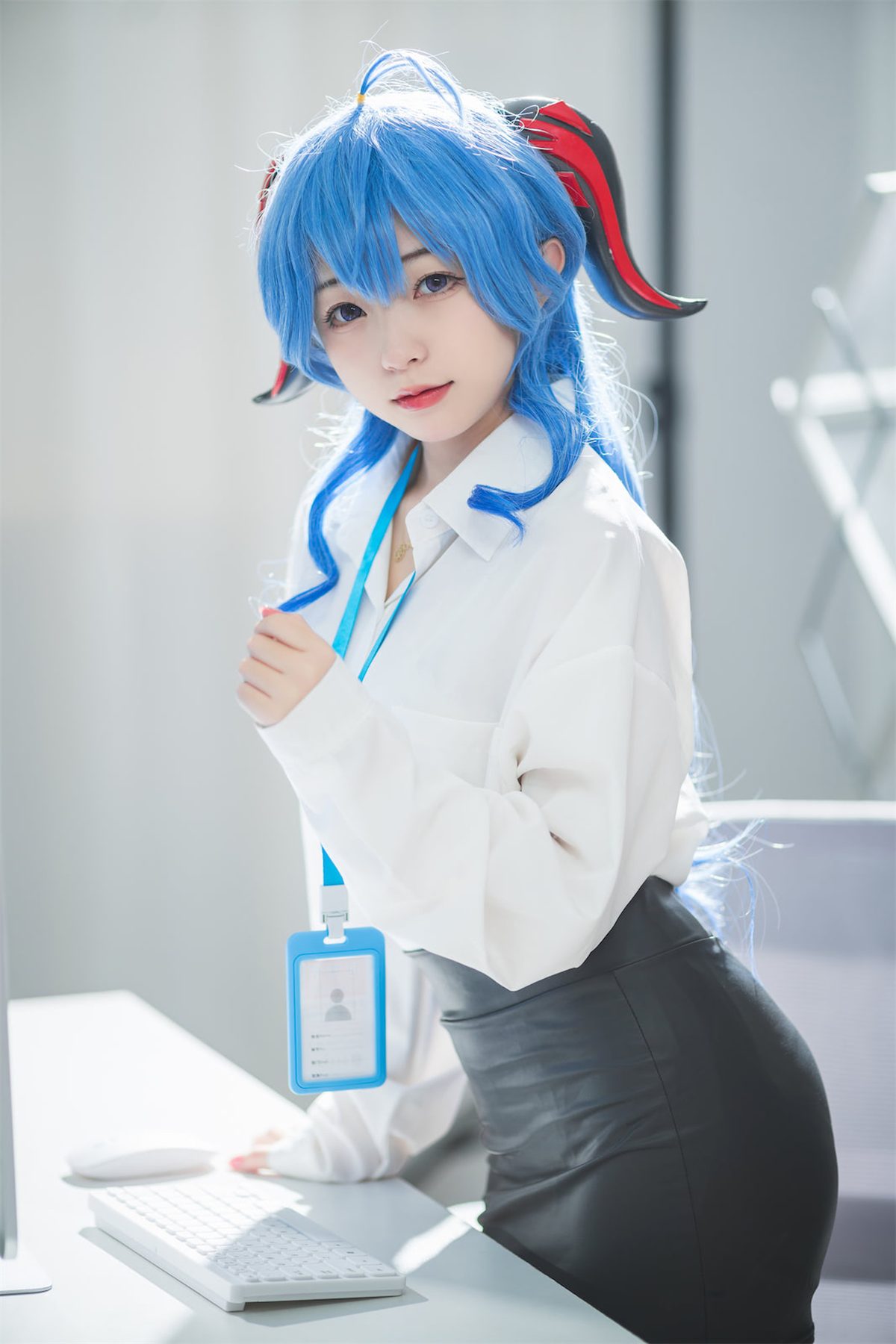 Coser@花铃 甘雨秘书OL 0021 4723875278.jpg