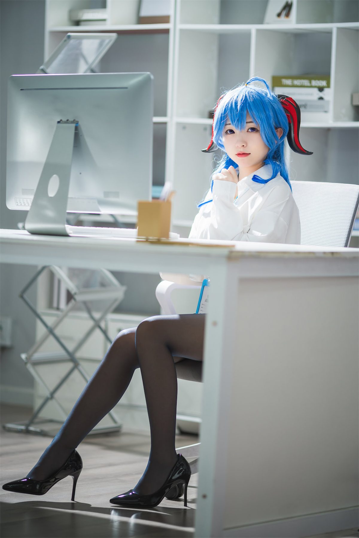 Coser@花铃 甘雨秘书OL 0085 1371994836.jpg