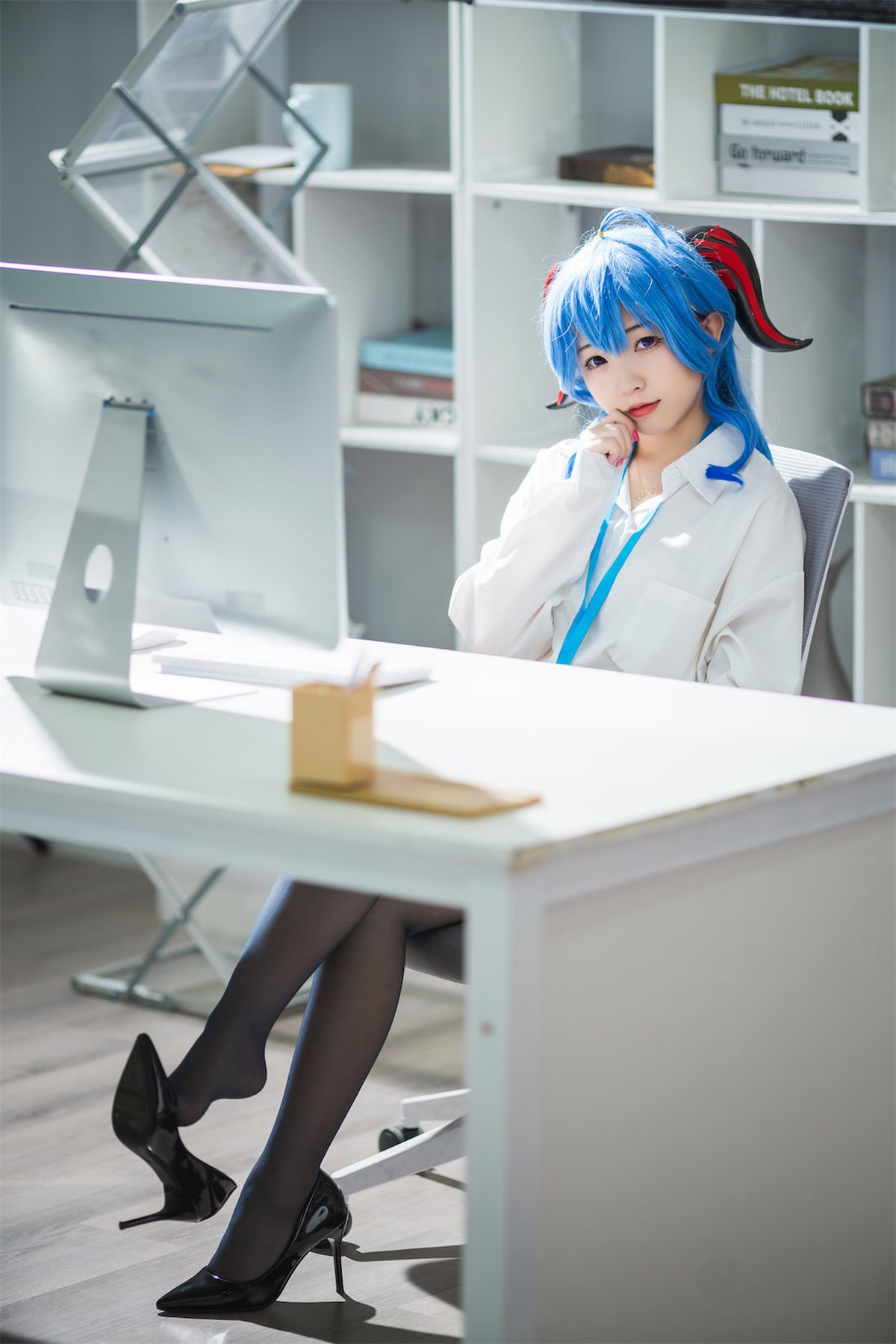 Coser@花铃 甘雨秘书OL 0089 2381008395.jpg