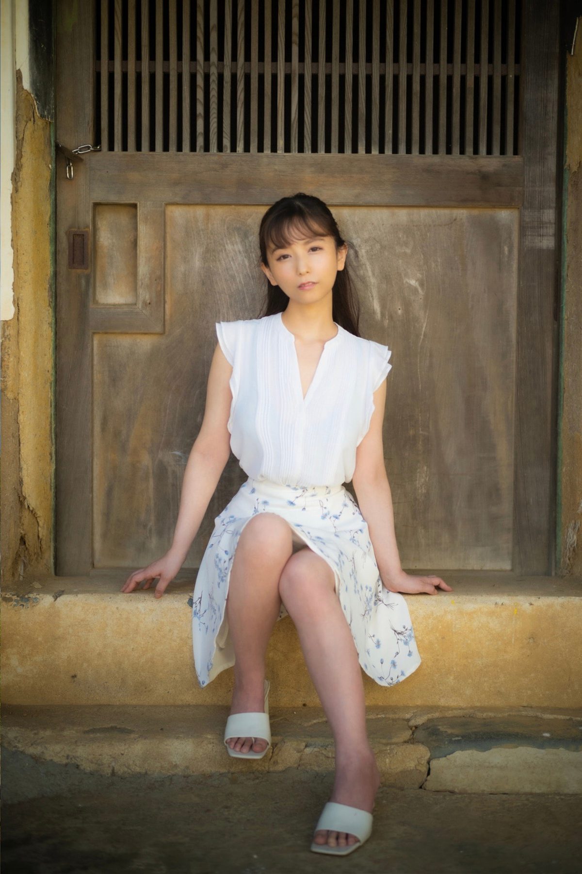 Gravure Photobook An Sasakura 笹倉杏 Do You Like Me 0030 5991746626.jpg