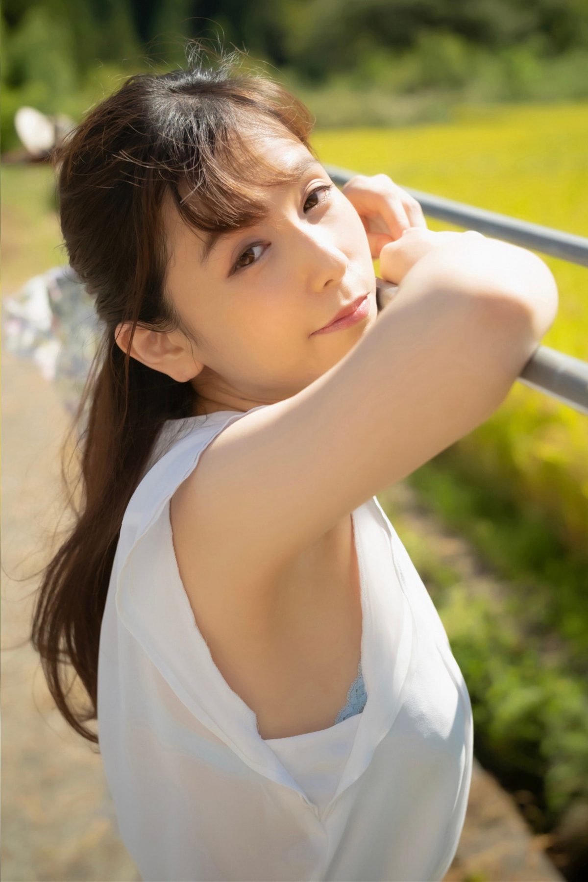 Gravure Photobook An Sasakura 笹倉杏 Do You Like Me 0032 8586788045.jpg