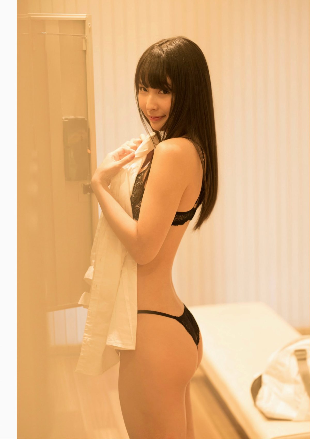 Aya Kawasaki 川崎あや ジムでエッチな筋トレを 0006 1912565973.jpg