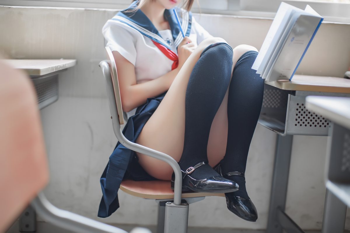 Coser@疯猫ss 同桌的水手服 0006 0642170898.jpg