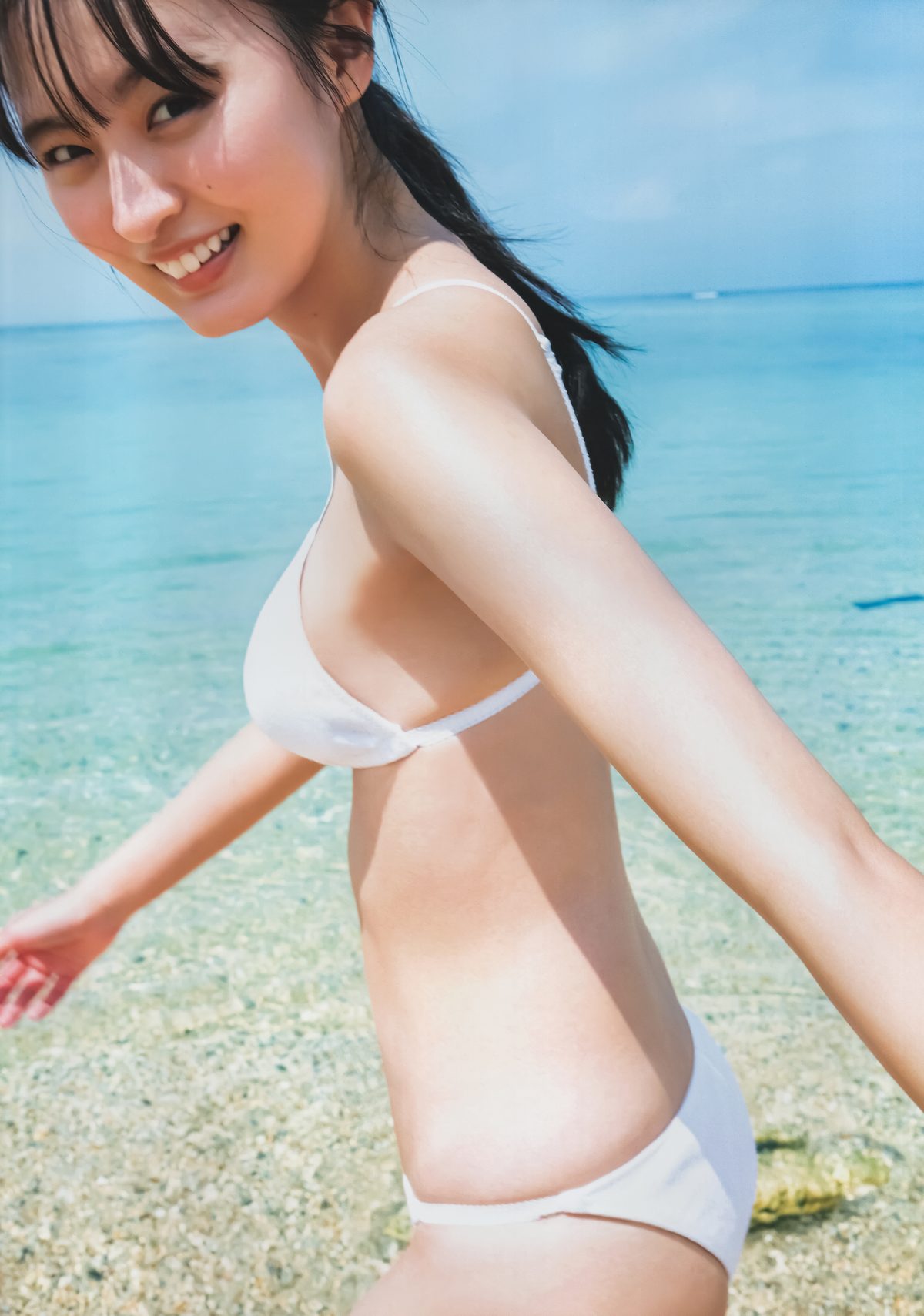 乃木坂46 Sakura Endo 遠藤さくら1st写真集 可憐 A 0053 4868142271.jpg