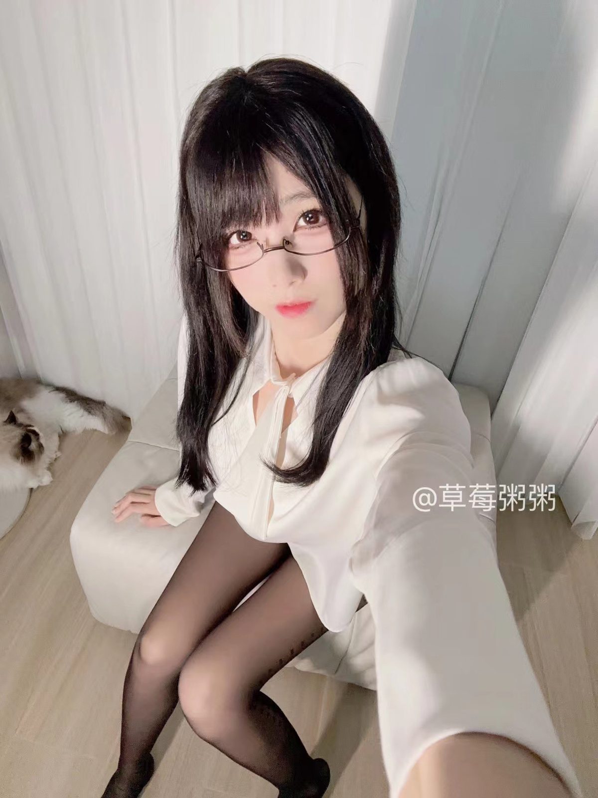 Cao Mei Zhou Zhou 草莓粥粥 2023 06月舰长福利 A 0066 3639834560.jpg