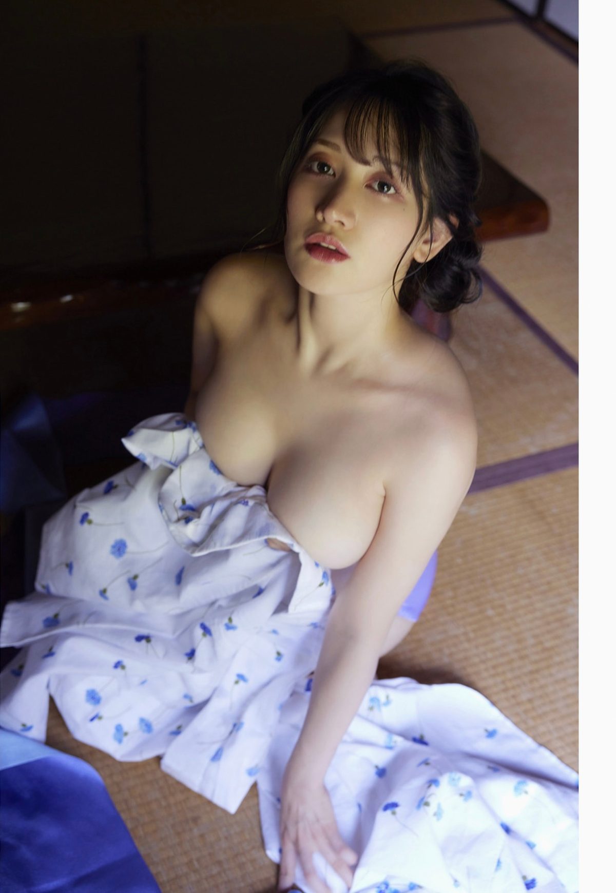 Hitomi Takamine 高嶺ひとみ HITOMI B 0042 0319957341.jpg