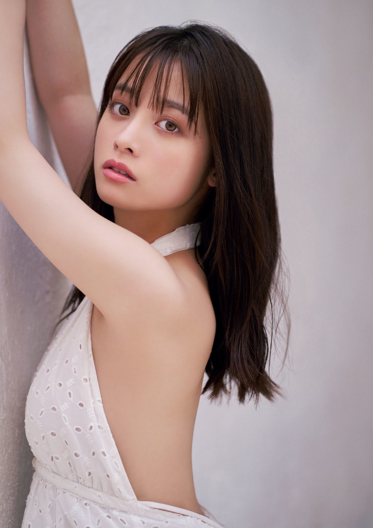 Kanna Hashimoto 橋本環奈 写真集 カレイドスコープ A 0014 1618913481.jpg