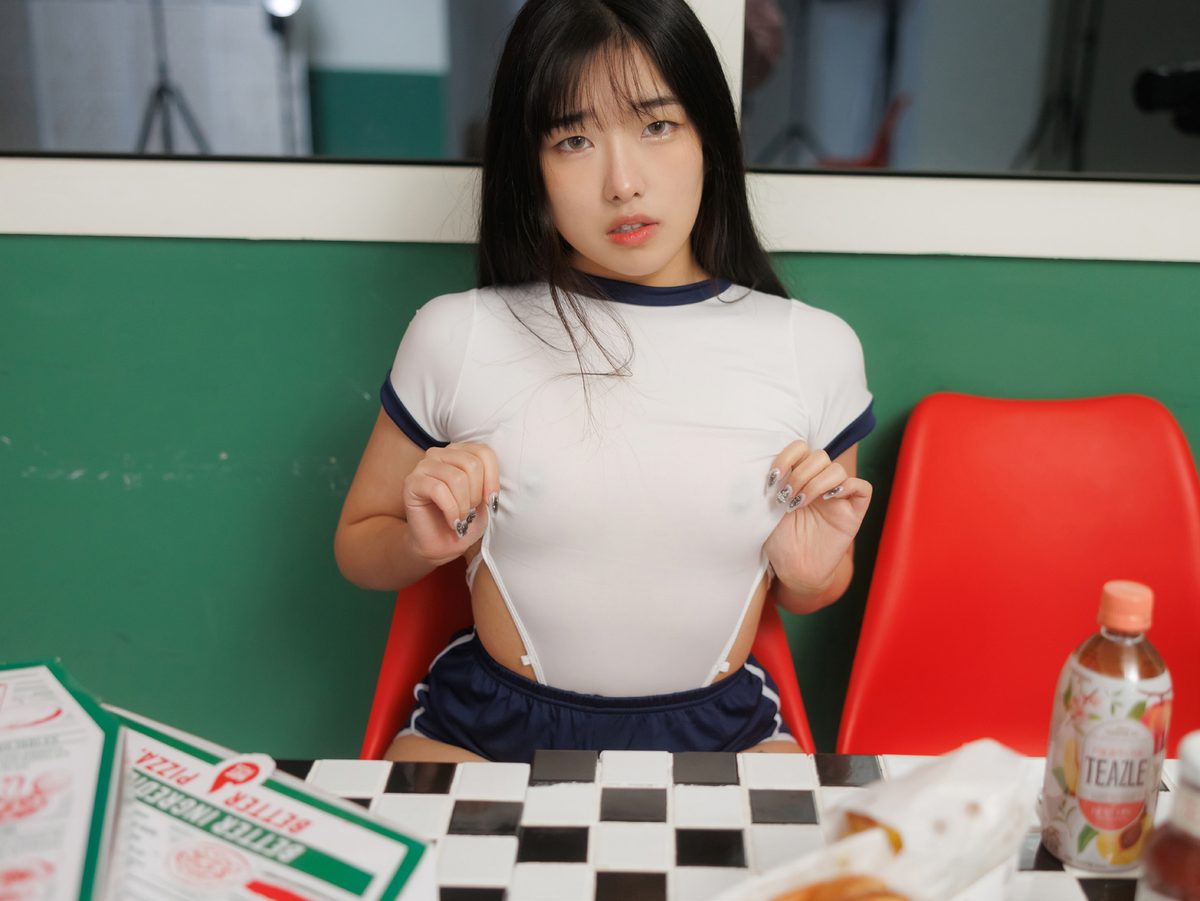 Bimilstory SonSon 손손 Vol 03 Pizza Girl Part2 0034 5629078907.jpg