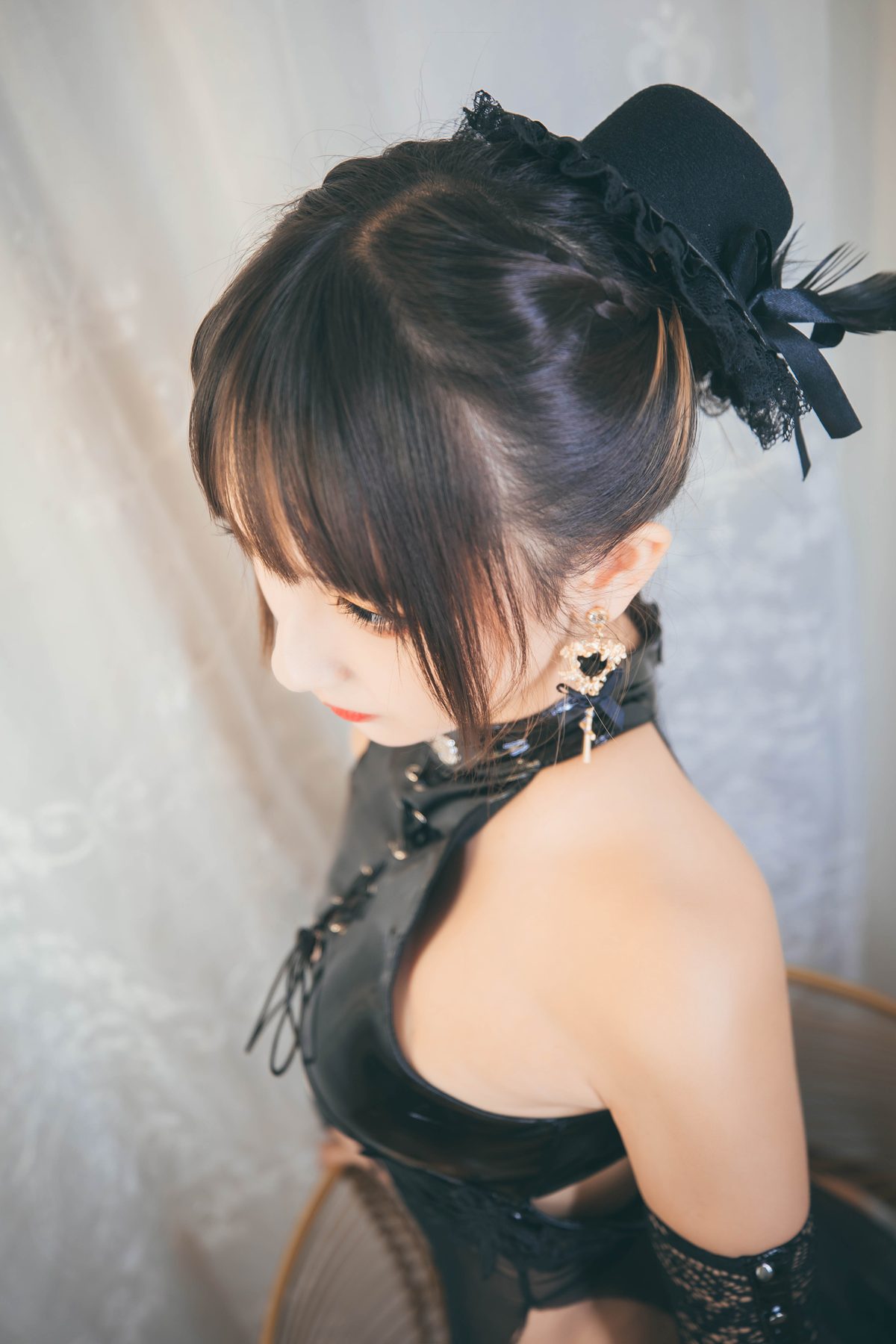 Coser@神楽坂真冬 Vol 068 绝对企画 黑白旗袍 風と月 Part3 0043 1898705195.jpg