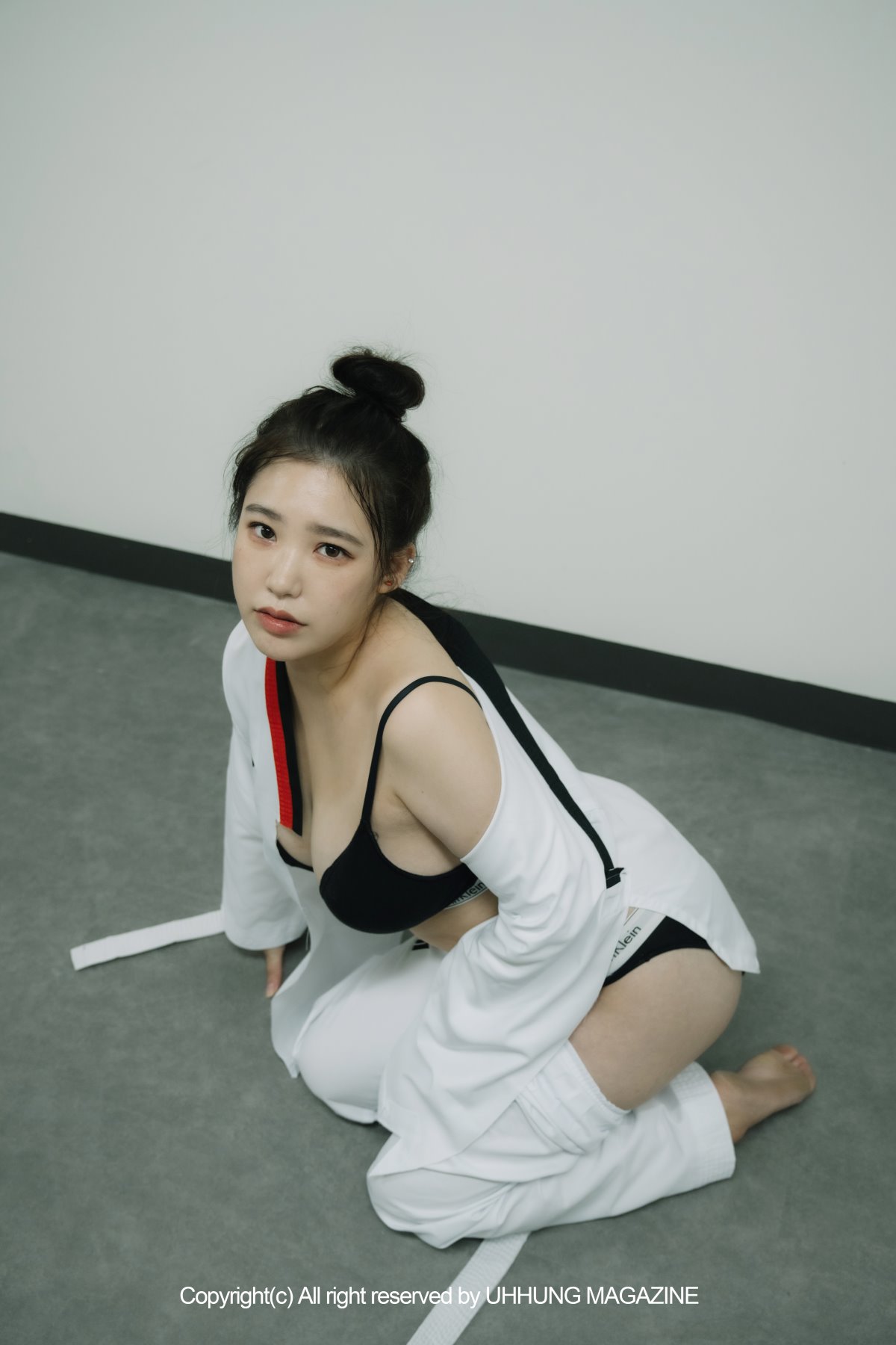 UHHUNG MAGAZINE Jenn Vol 1 Taekwondo Part1 0034 6745212217.jpg