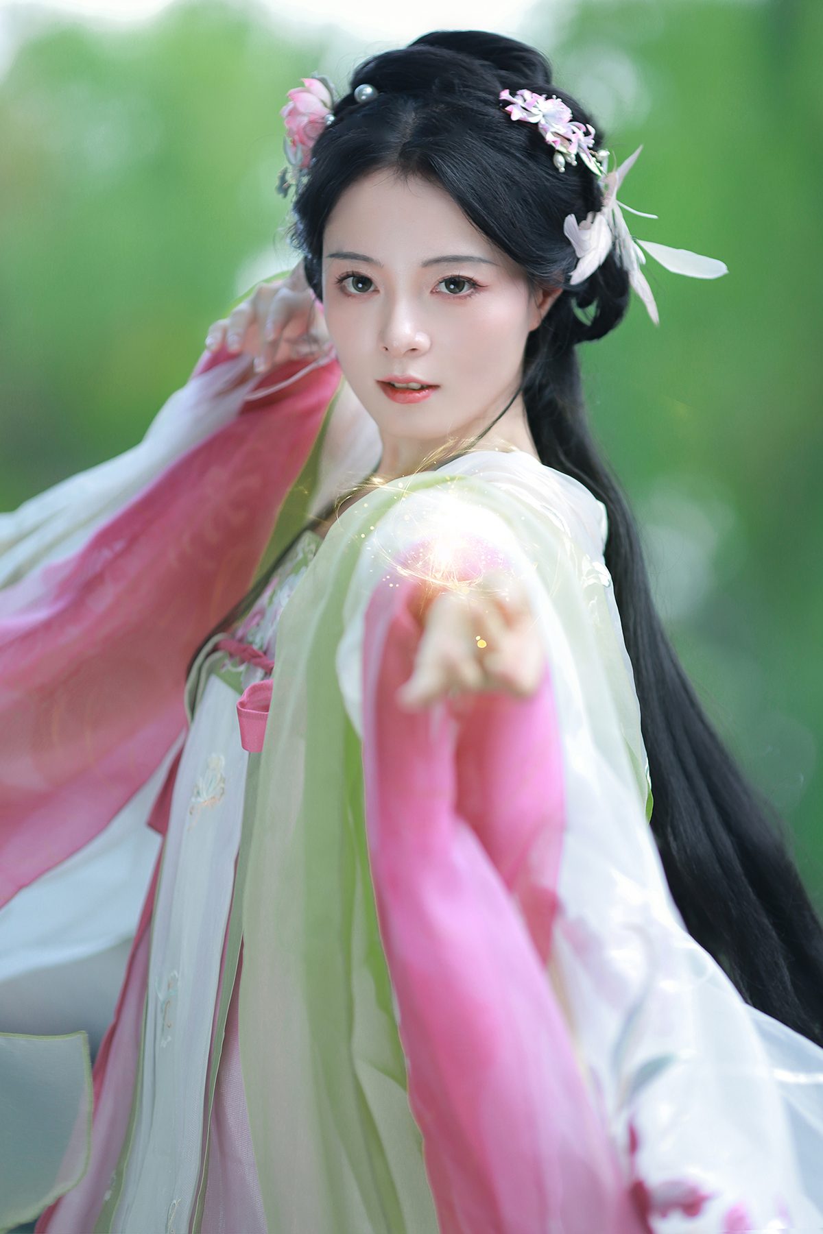 YiTuYu艺图语 Vol.5240 Nu Li Hua Zhuang De Sui Sui