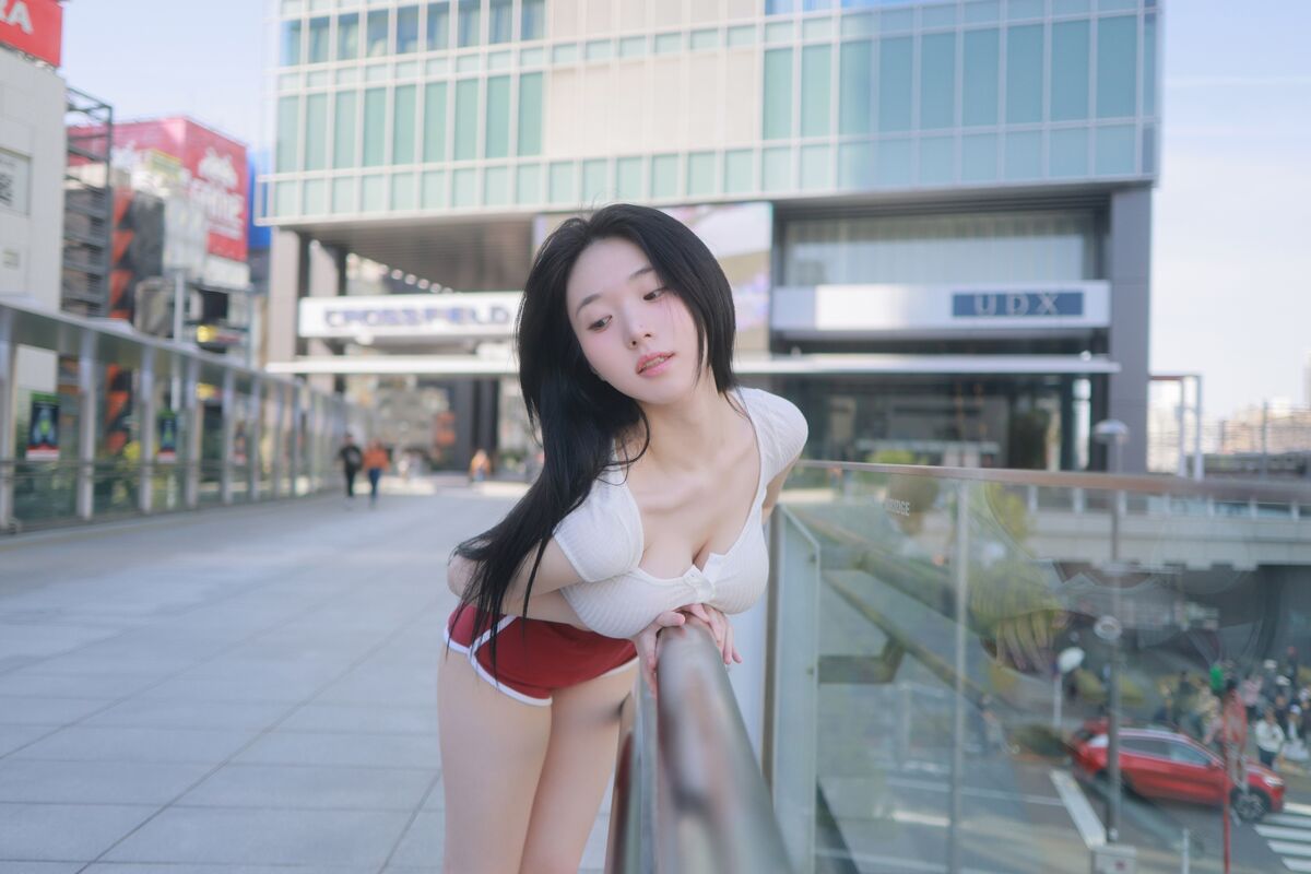 Yeon Woo 연우 In Tokyo Part1 0034 1365393696.jpg