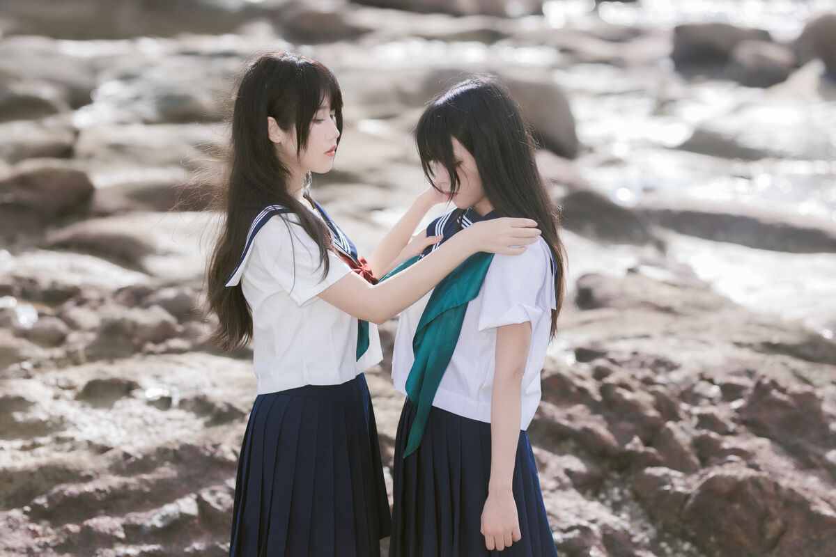 Coser@不呆猫 And 三無人型 水手服百合黑丝 0042 2688948838.jpg