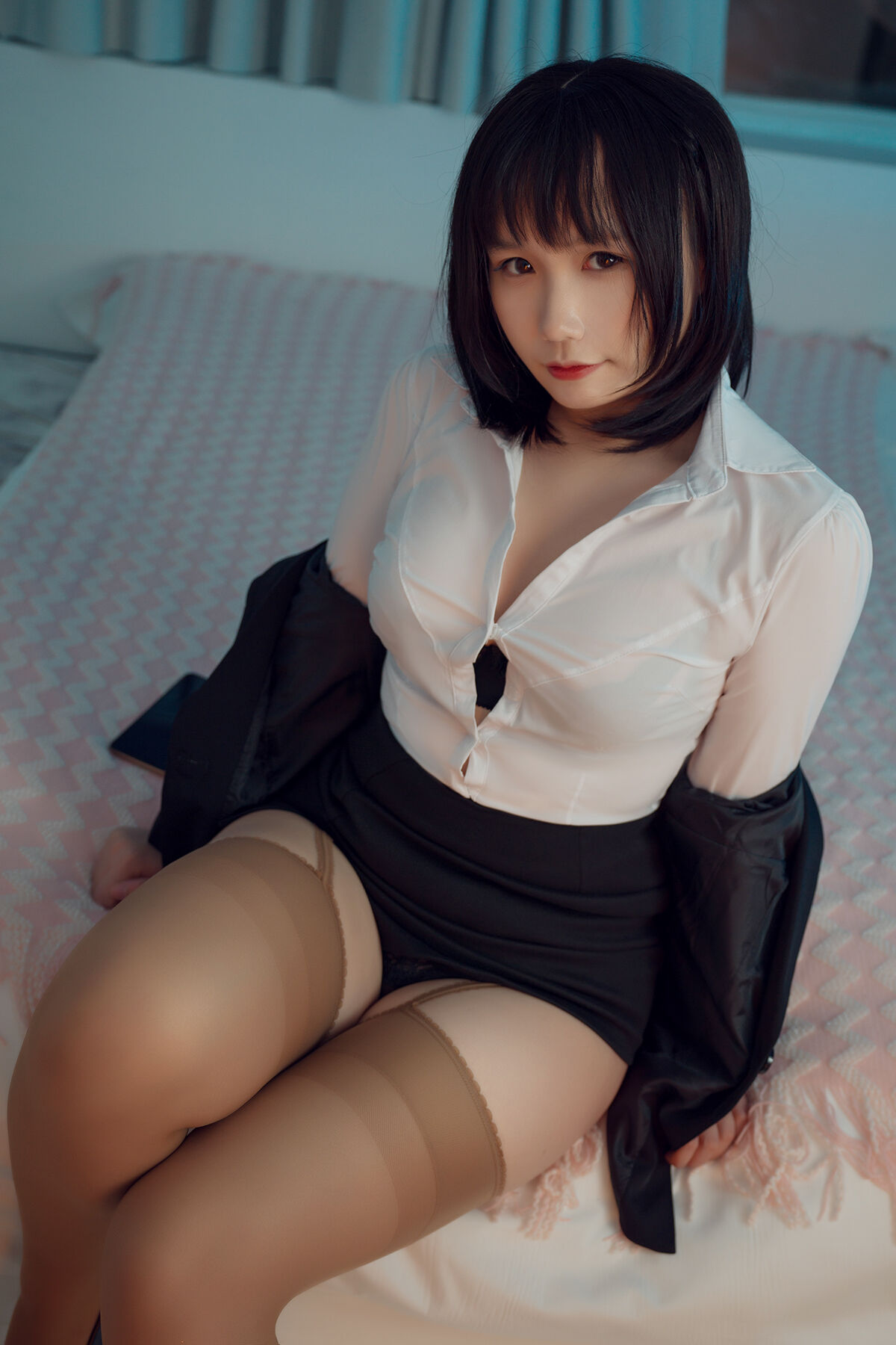 Coser@麻花麻花酱 – 秘书