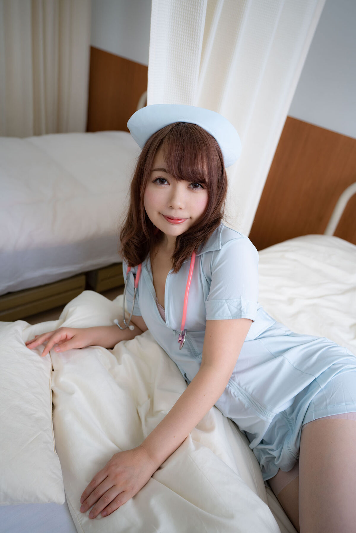 Photobook Shizuku Honami 穂南しずく The Lazy Sister Vol 1 0012 8117920411.jpg