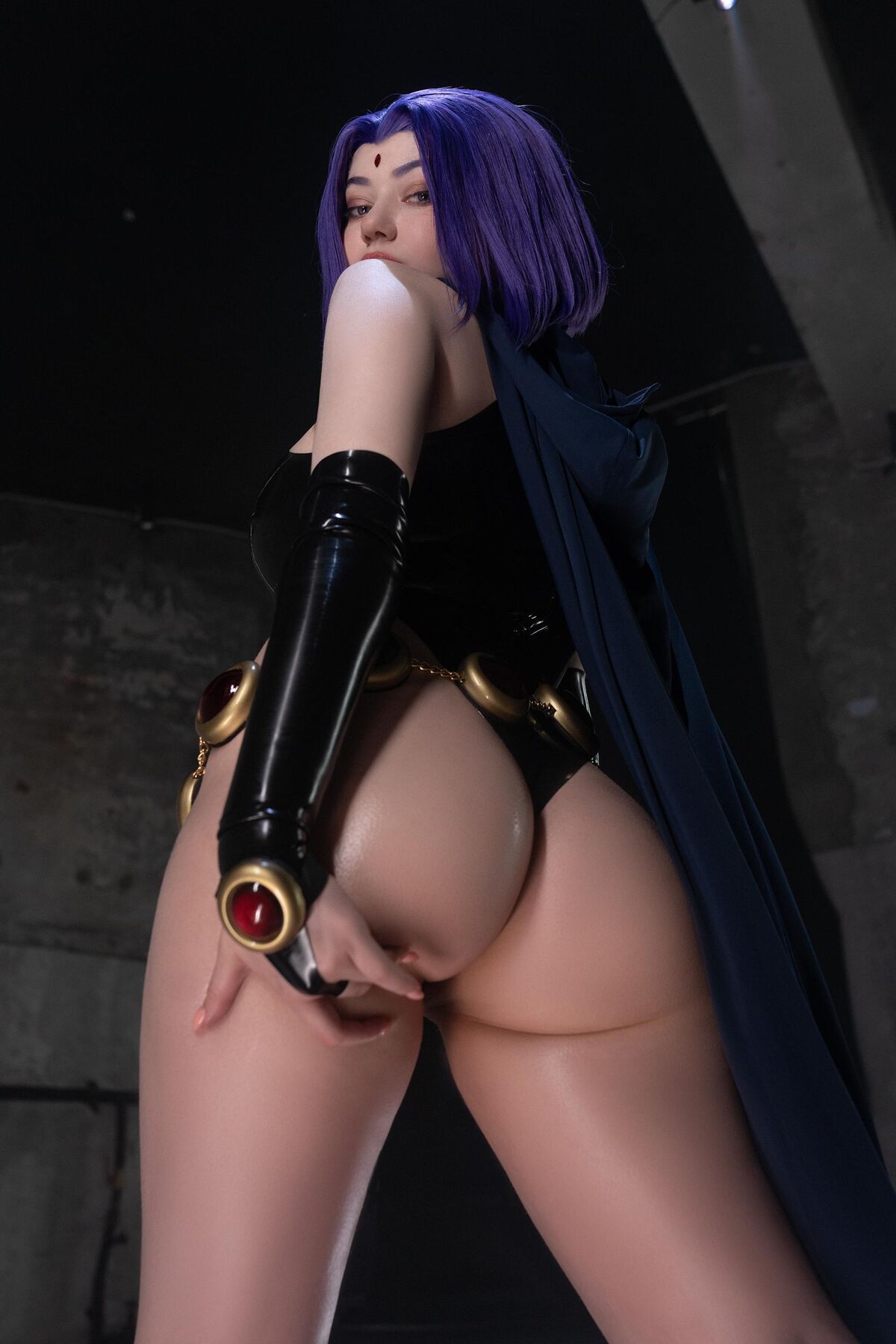 Coser@Alina Becker Raven 0006 6612835043.jpg