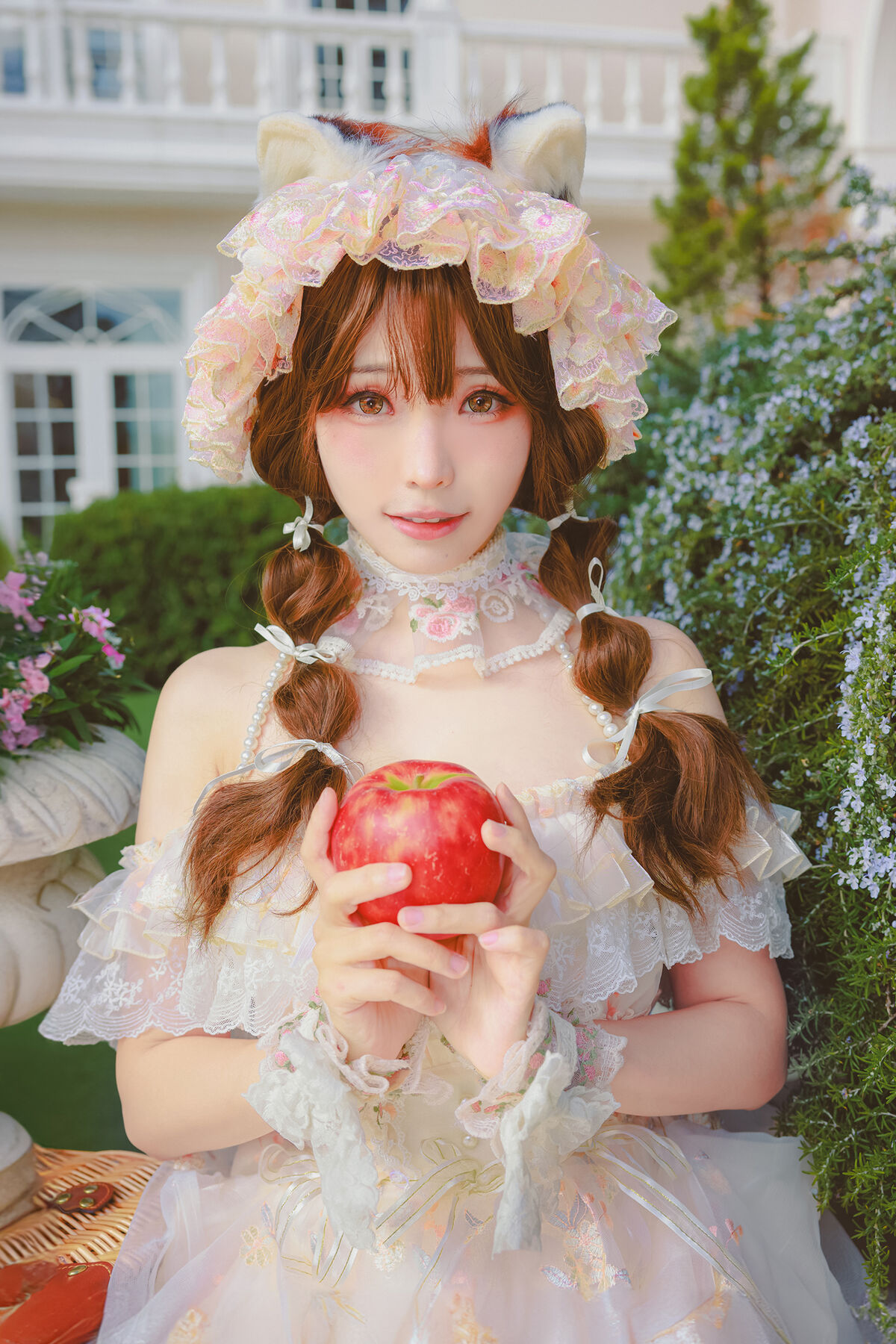 Coser@Elyee 2024年5月 B Red Panda And Apple 0005 0986354829.jpg