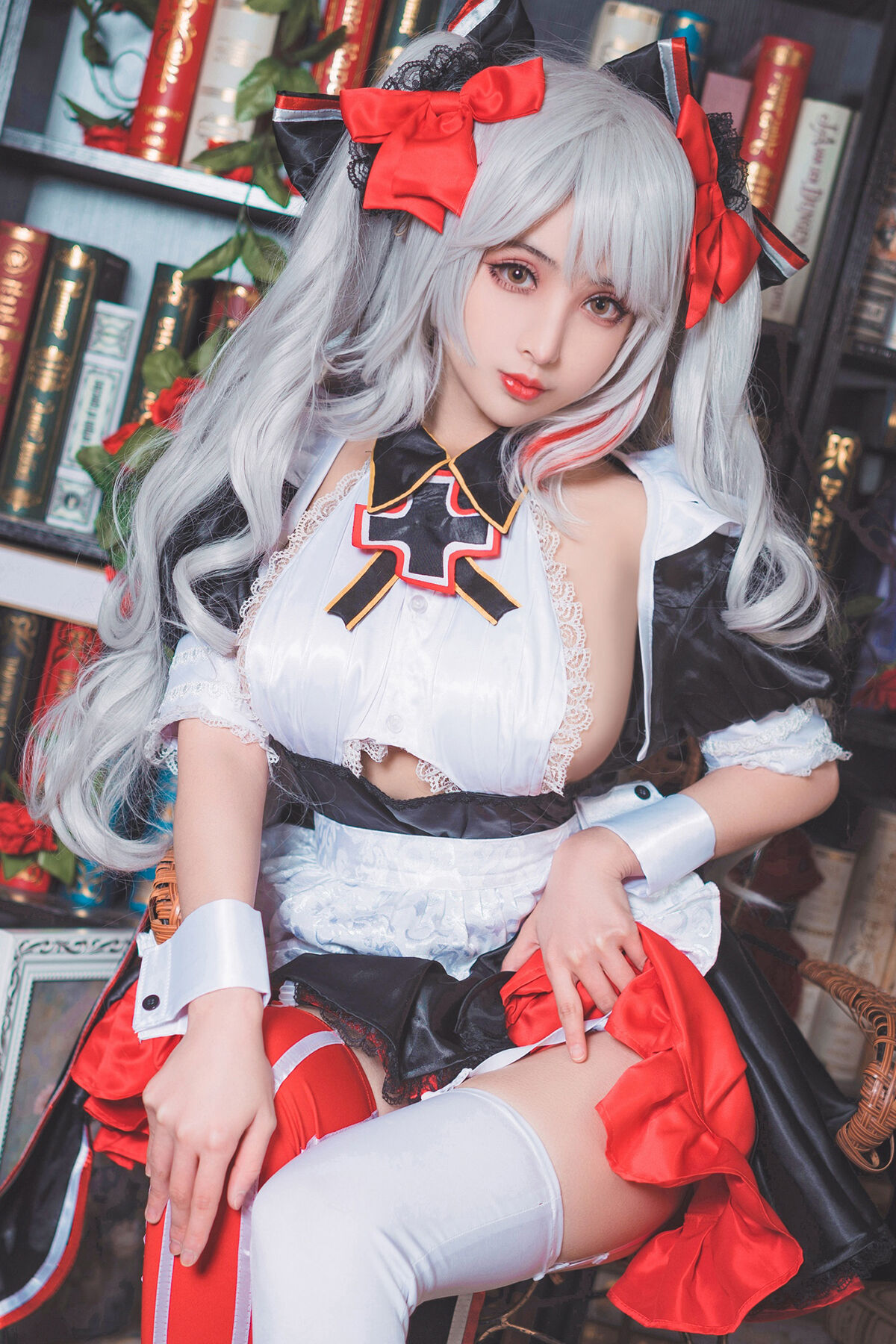 Coser@Rioko凉凉子 – Maid Eugen 欧根女仆