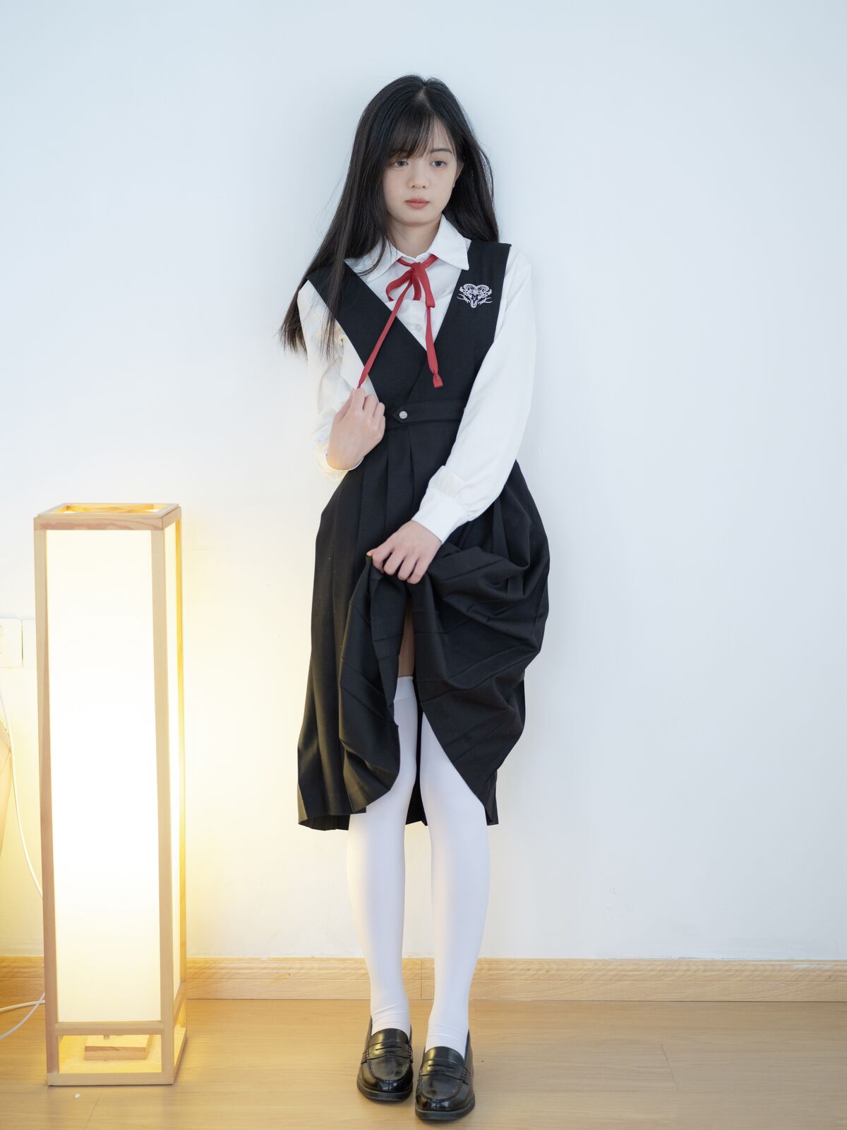 Coser@少女秩序 晞可 束缚衣白虎极品嫩妹 Part1 0001 5132938598.jpg