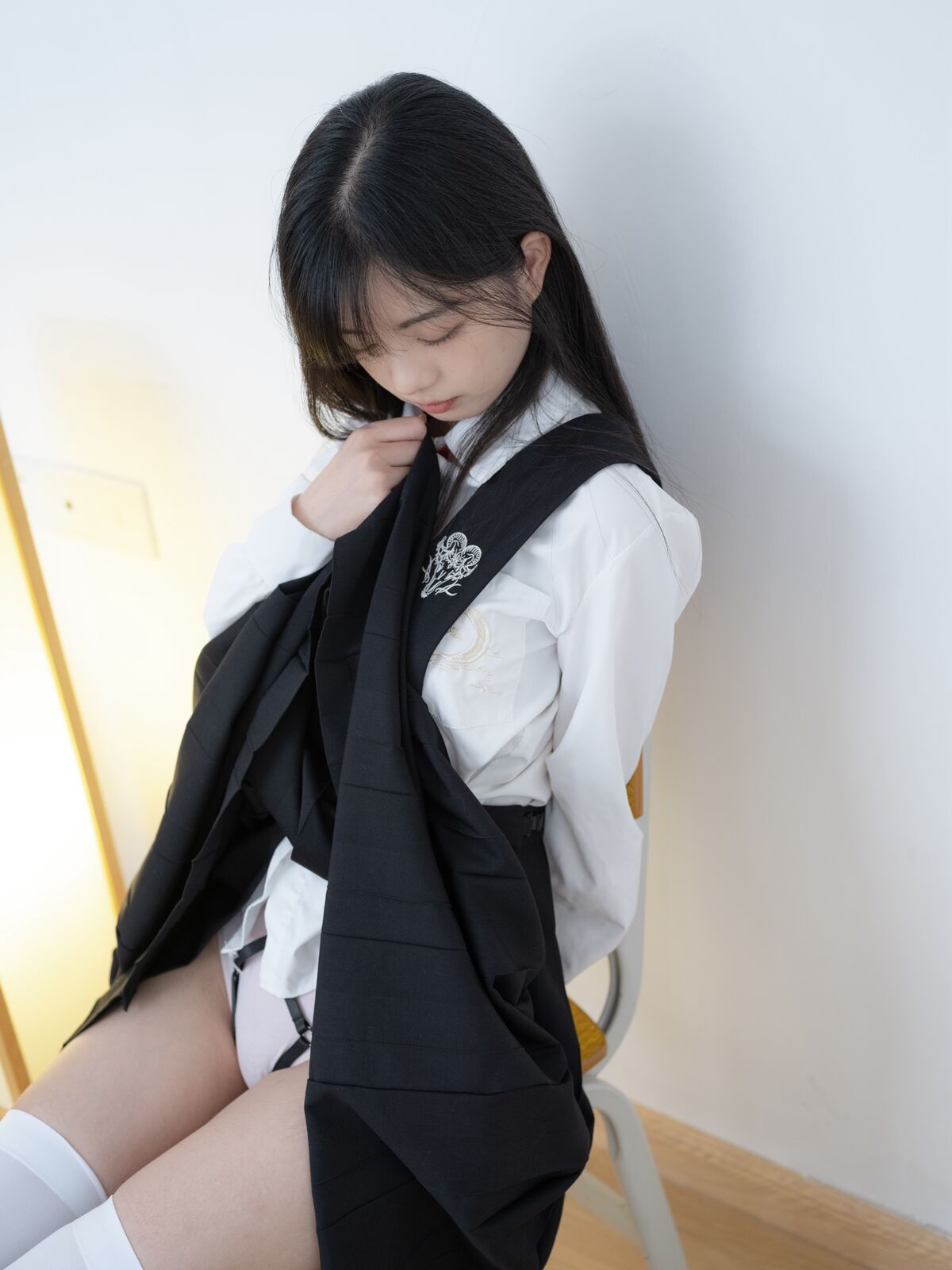 Coser@少女秩序 晞可 束缚衣白虎极品嫩妹 Part1 0032 8865085571.jpg