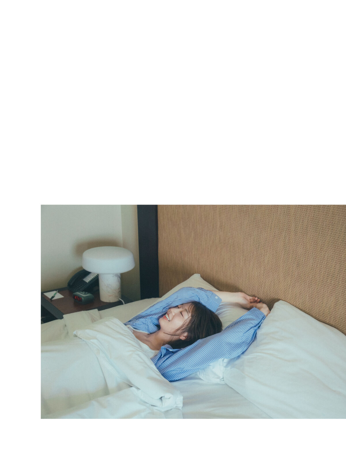 Photobook 2024 06 18 日向坂46 Ayaka Takamoto 高本彩花 1st写真集 僕の記憶の中で Part1 0059 7674408509.jpg