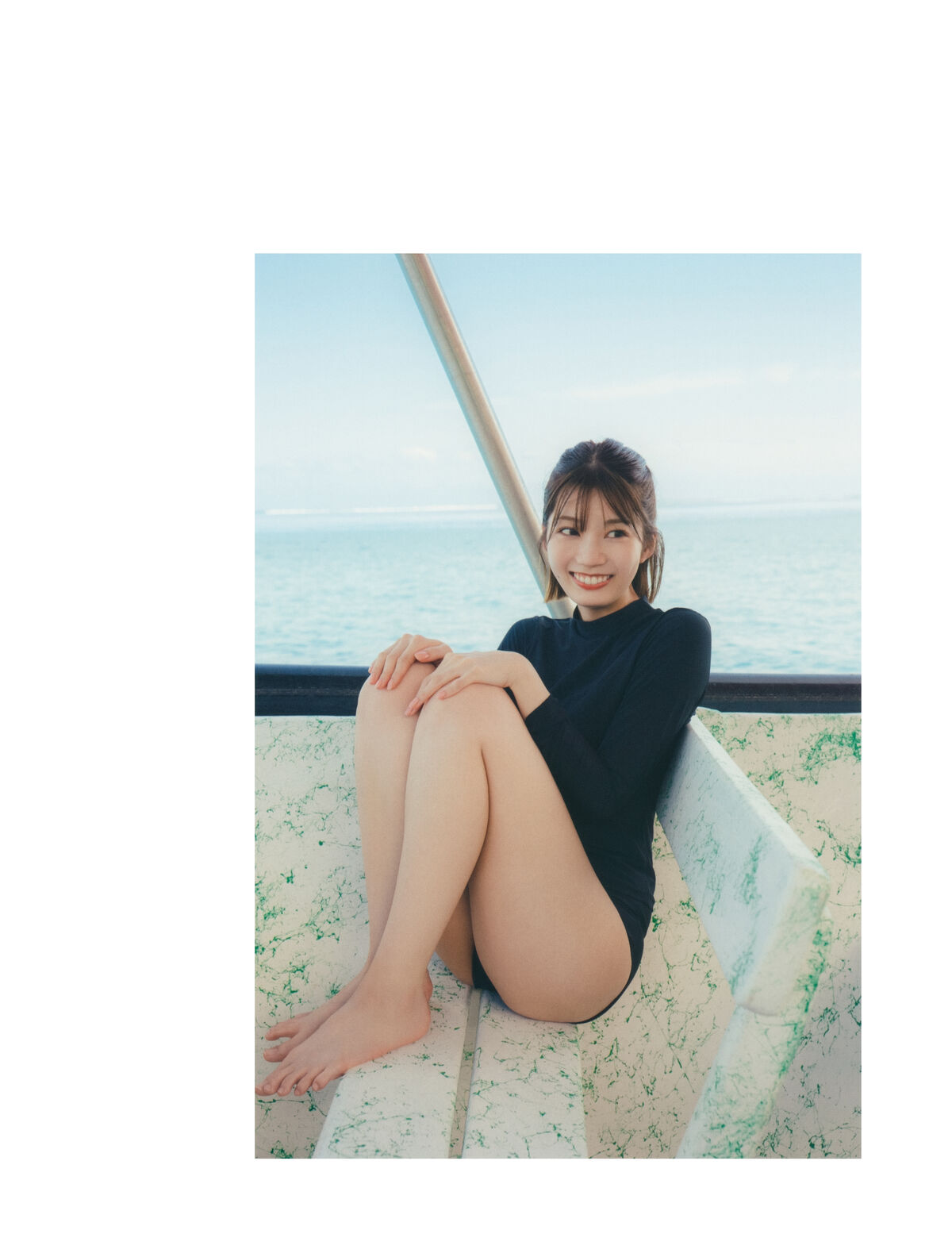 Photobook 2024 06 18 日向坂46 Ayaka Takamoto 高本彩花 1st写真集 僕の記憶の中で Part2 0012 9348277880.jpg