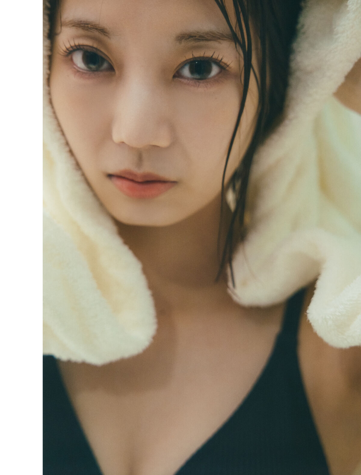 Photobook 2024 06 18 日向坂46 Ayaka Takamoto 高本彩花 1st写真集 僕の記憶の中で Part2 0034 1402177318.jpg