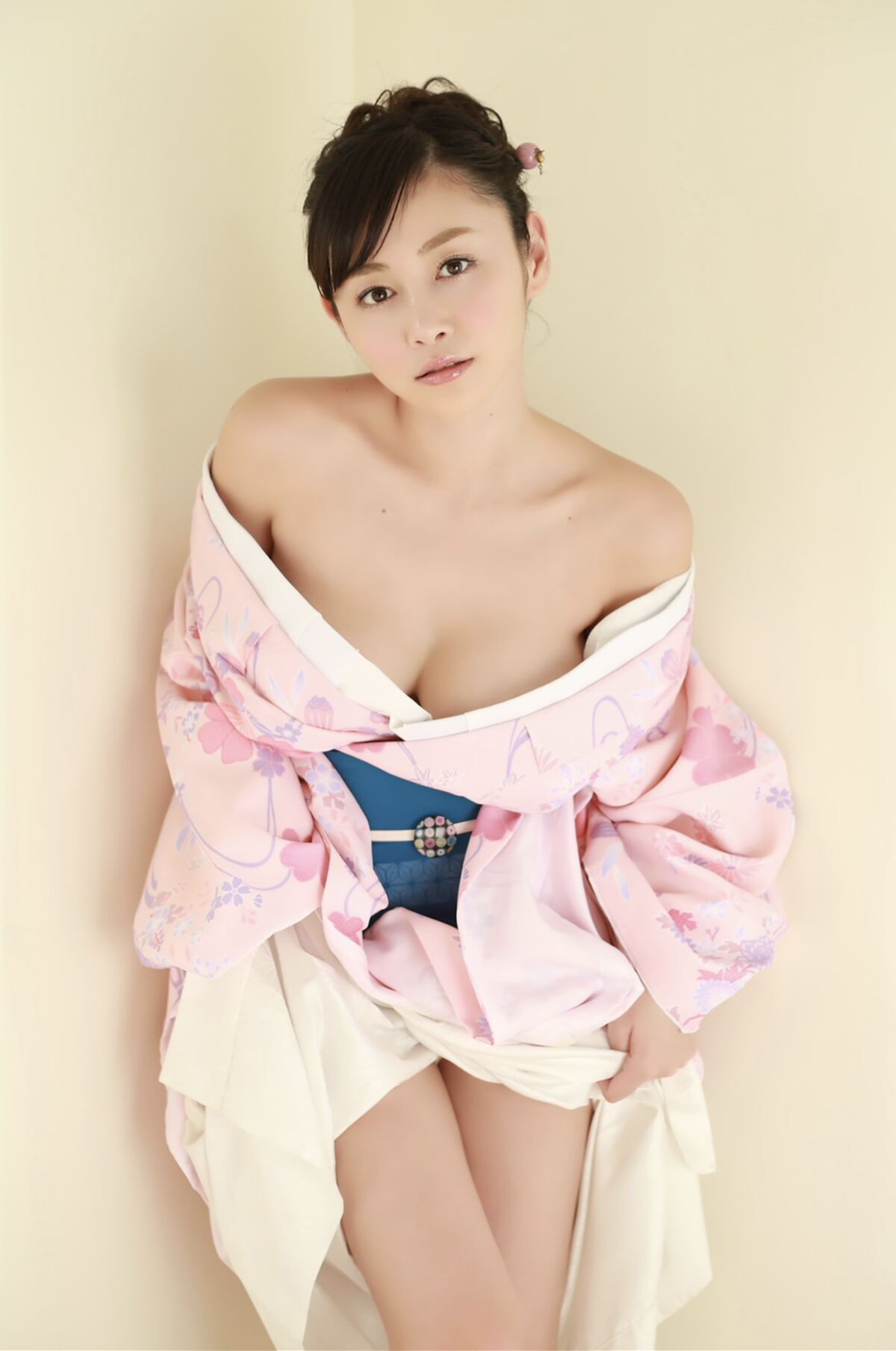 Photobook Masterpiece 005 Sugihara Anri 杉原杏璃 となりのアンリ 0029 2326932615.jpg