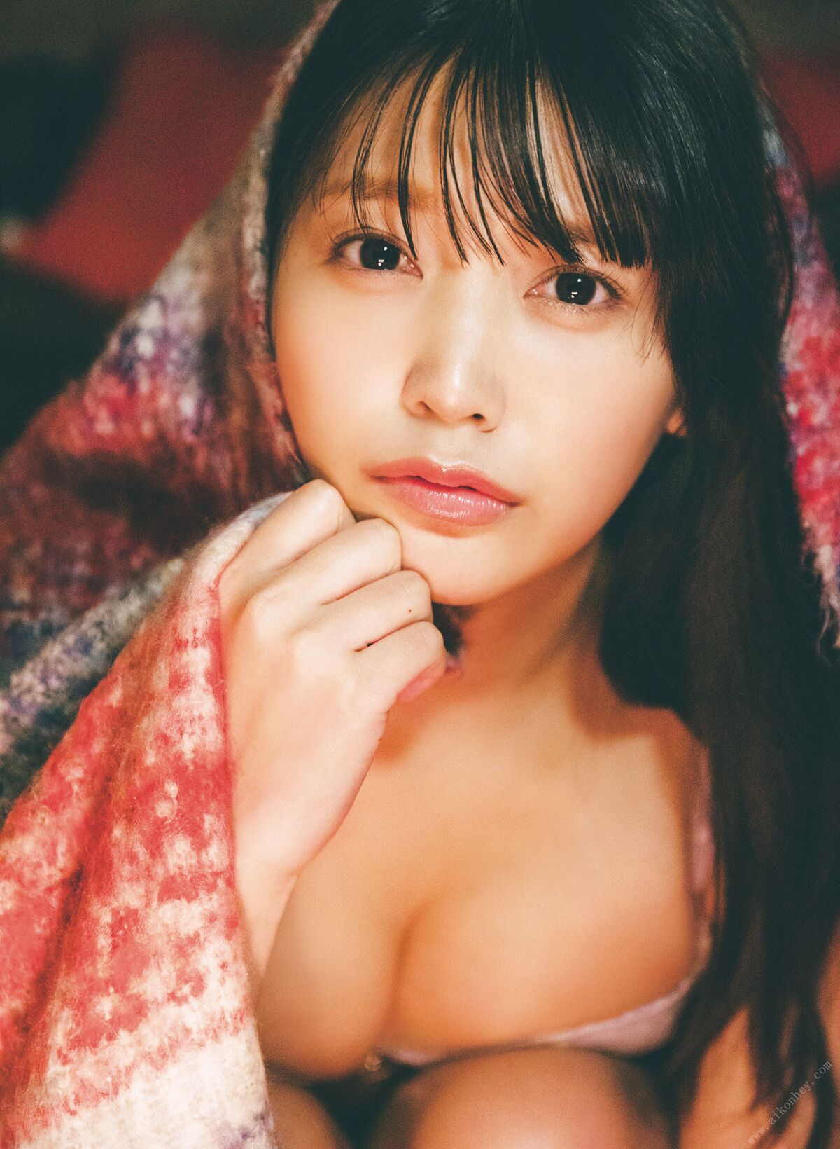 Photobook Reona Matsushita 松下玲緒菜 2nd 写真集 in the seasons Part1 0023 9848480455.jpg