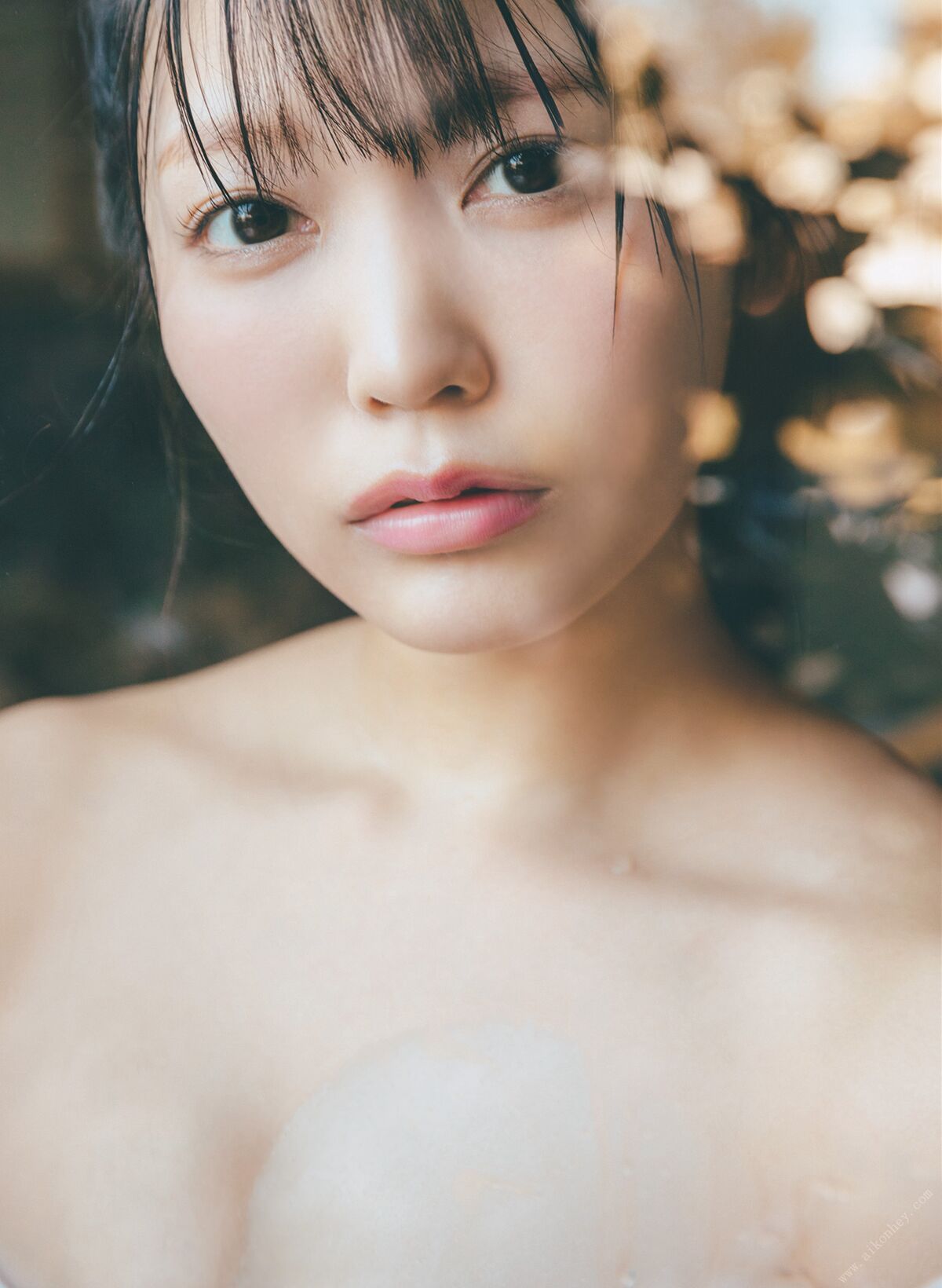 Photobook Reona Matsushita 松下玲緒菜 2nd 写真集 in the seasons Part1 0041 4410118598.jpg