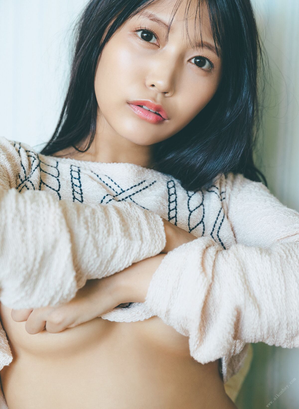 Photobook Reona Matsushita 松下玲緒菜 2nd 写真集 in the seasons Part1 0066 7206608033.jpg