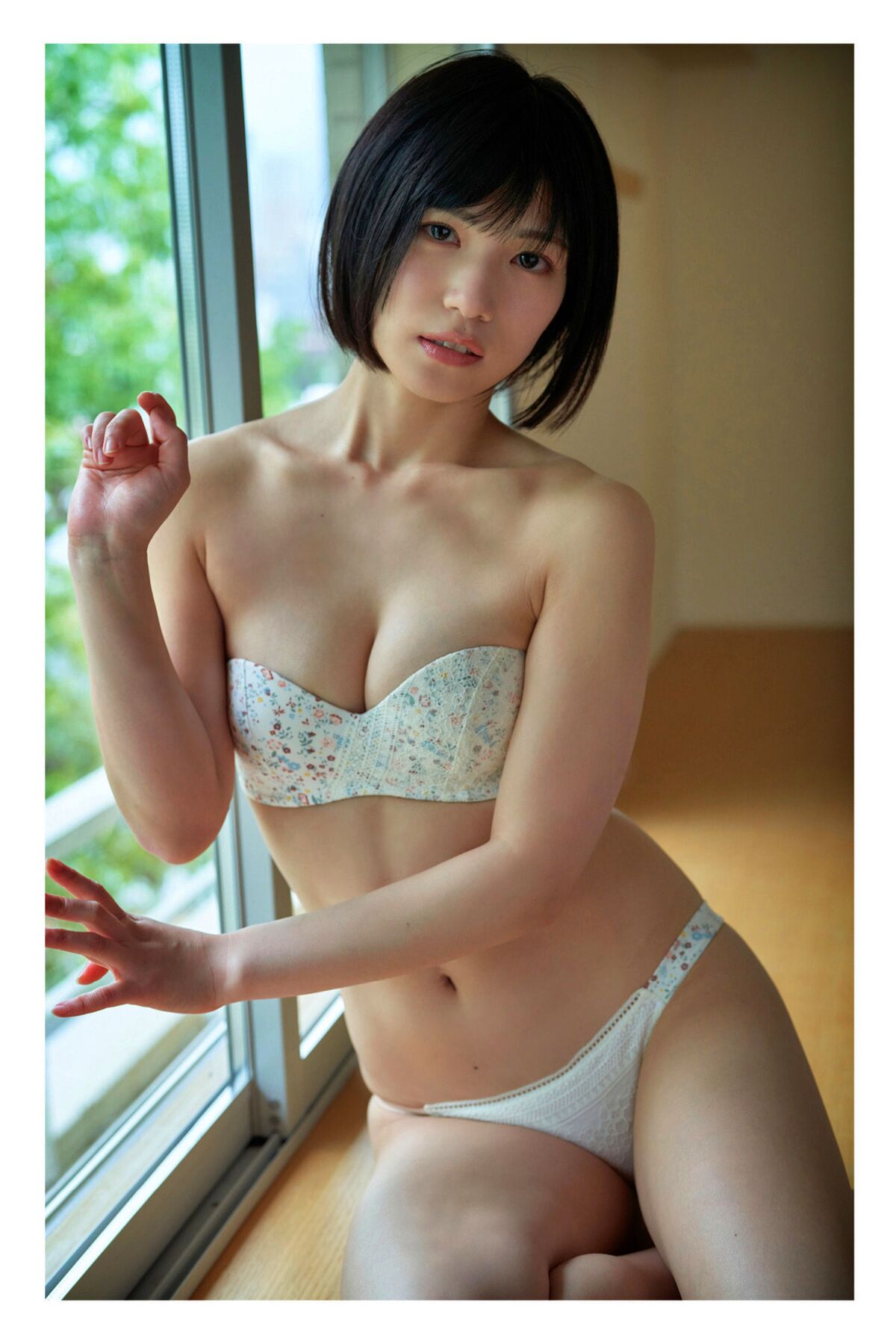 Photobook Riina Murakami 村上りいな デジタル写真集 Crystal Part1 0012 4638724701.jpg