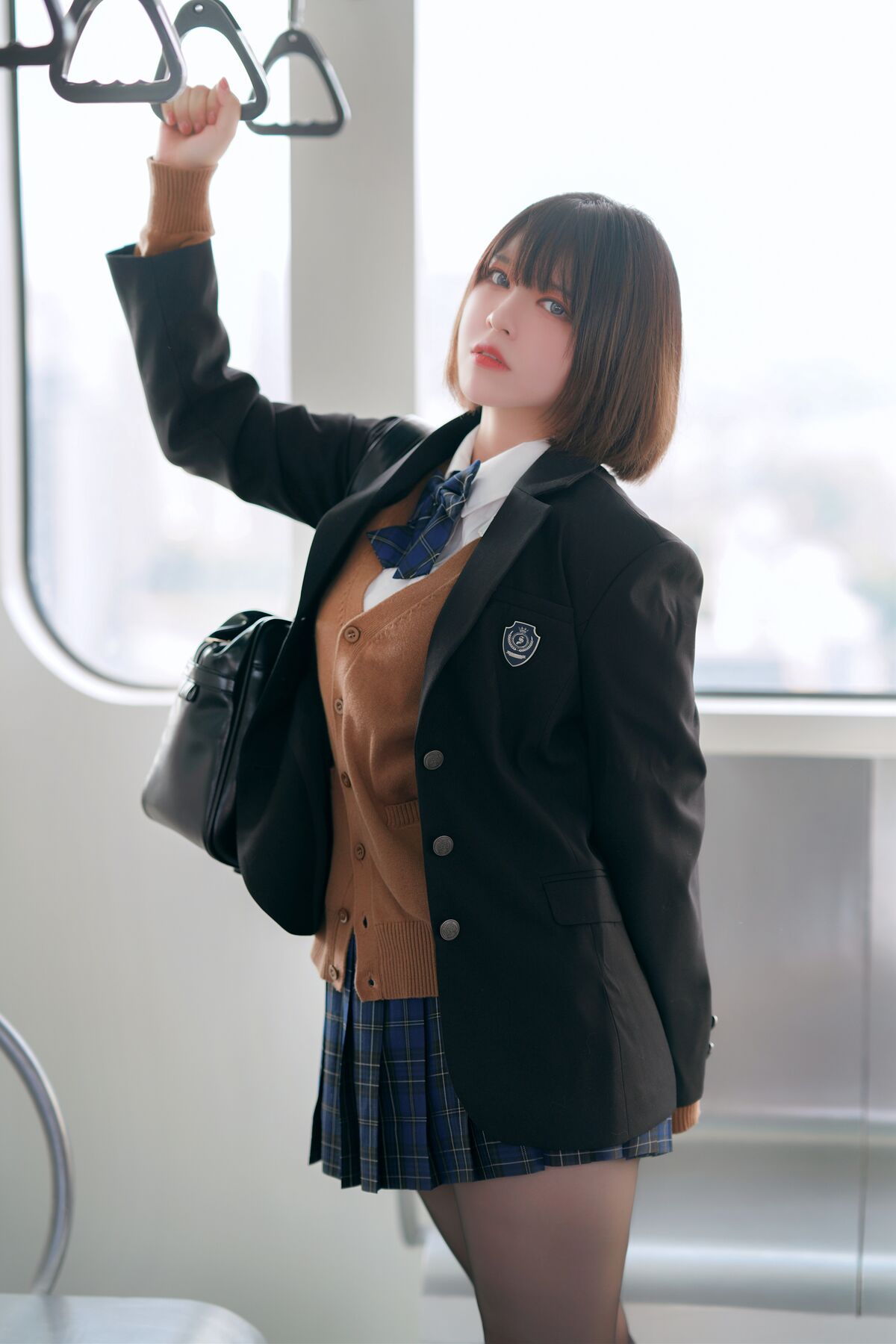 Coser@半半子 彼女の制服姿が好き 电车庭院 0039 9489864105.jpg