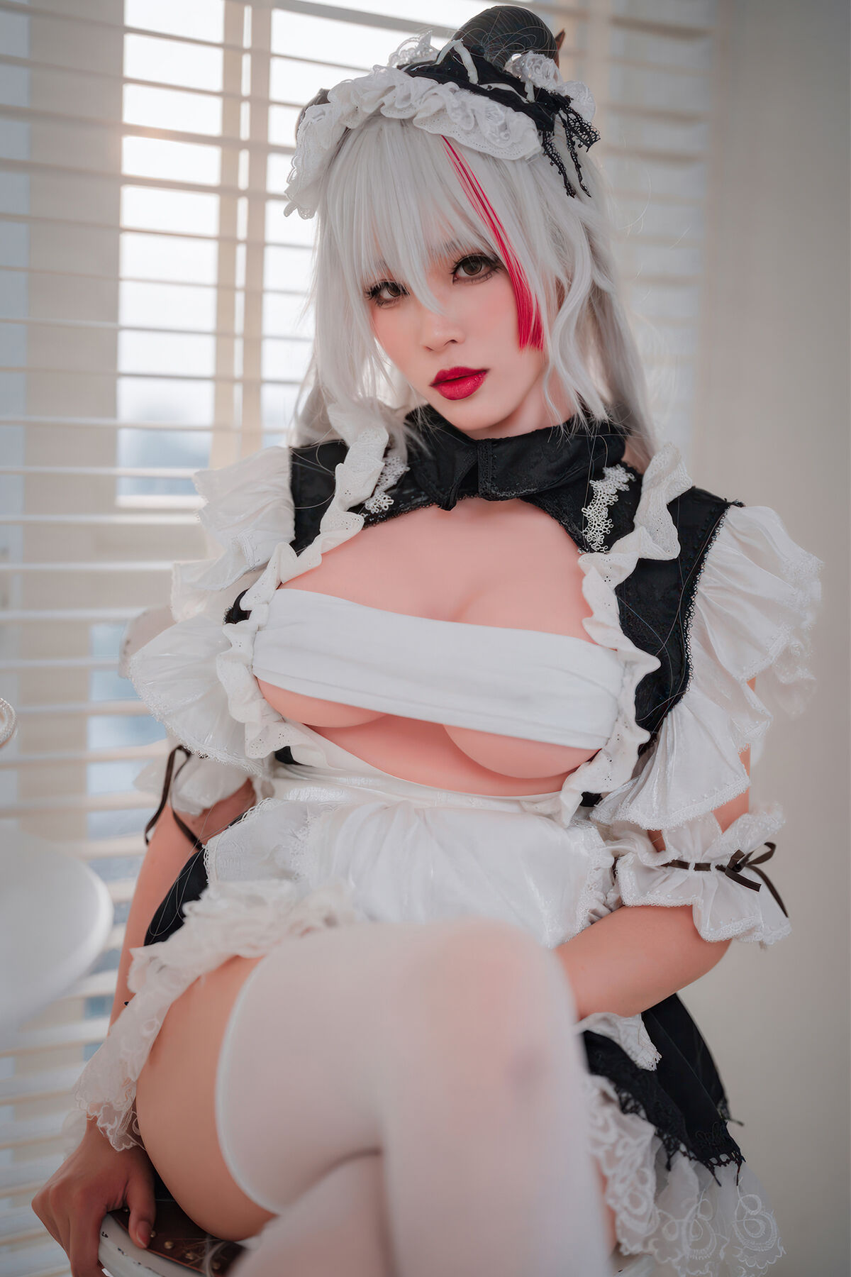 Coser@轩萧学姐 – 碧蓝航线 埃吉尔女仆