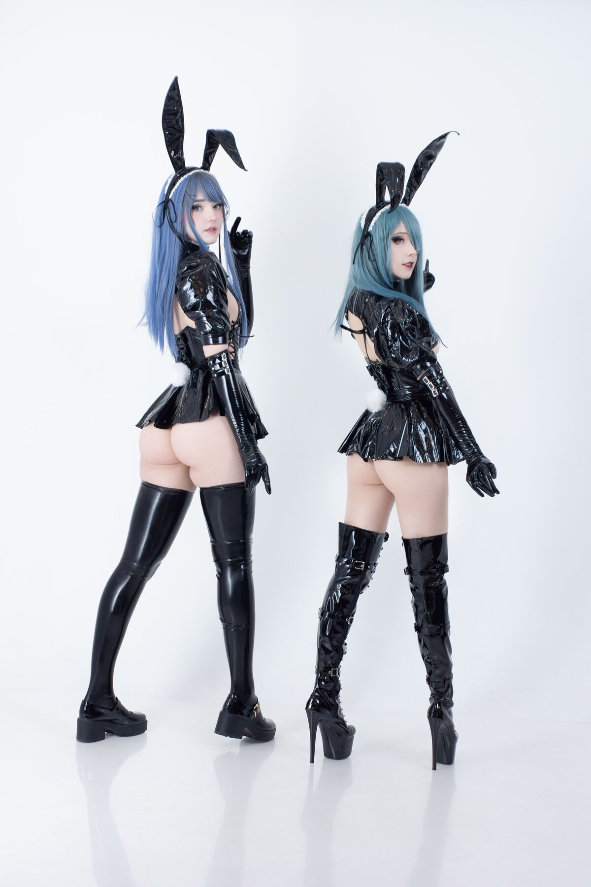 Coser@Candy_Ball Latex Bunny Twins 0001 3950800592.jpg