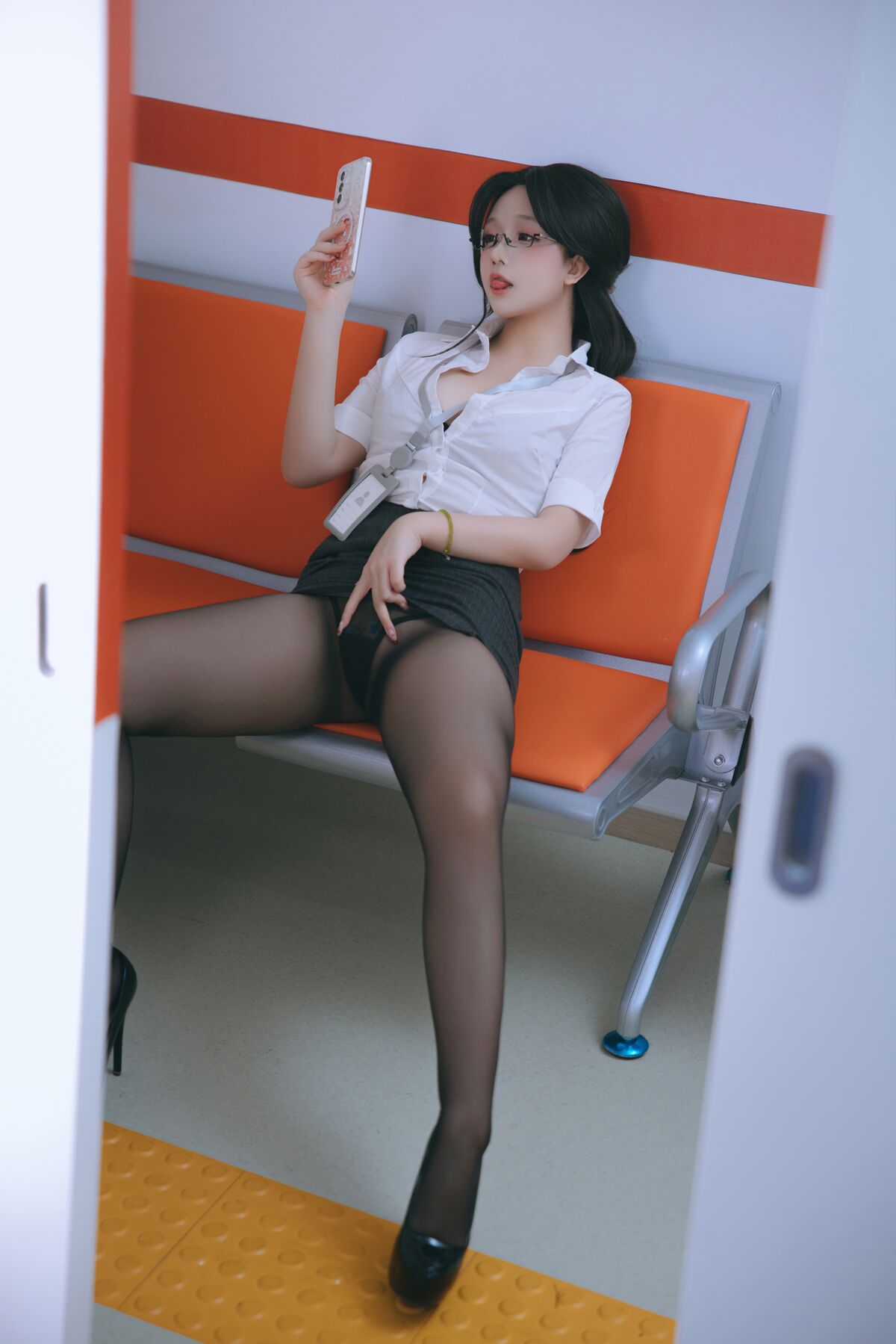 Coser@日奈娇 地铁OL Part4 0016 4007817570.jpg