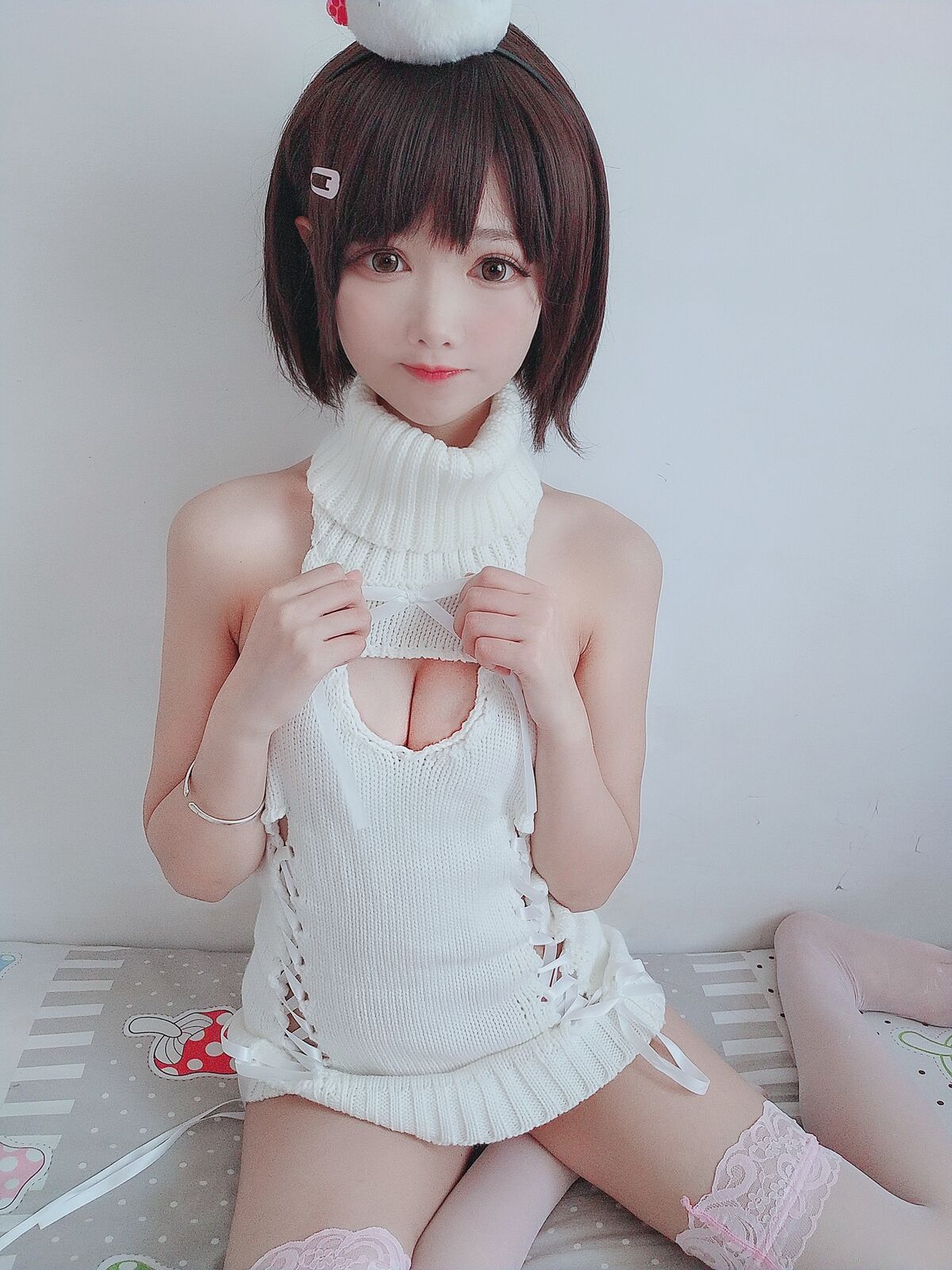 Coser@羽天shine 白丝白色毛衣 Part1 0001 8234464539.jpg