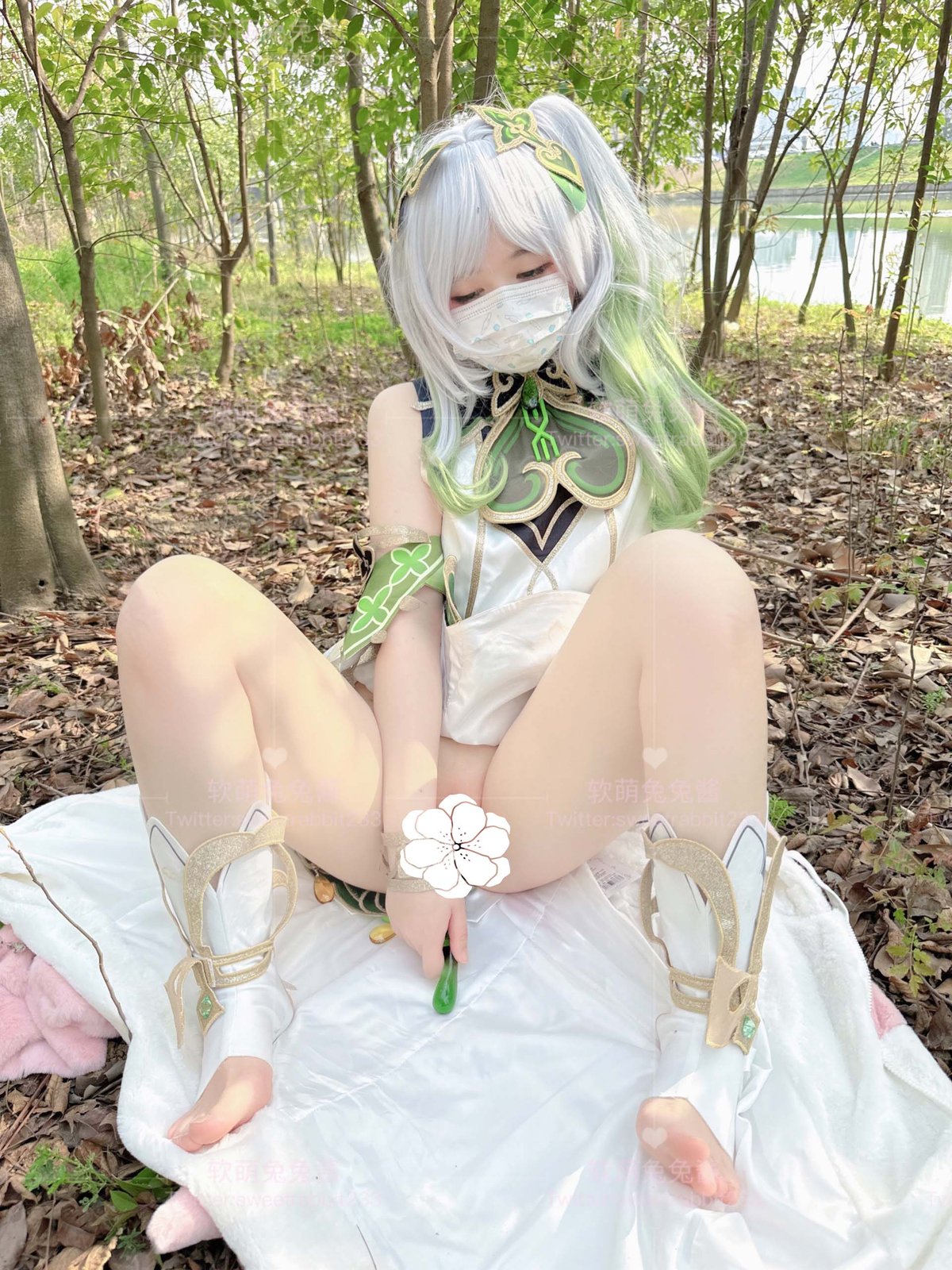 Coser@软萌兔兔酱 COS草神纳西妲 水晶棒玩弄娇嫩菊花小骚穴 水嫩一线天白虎嫩B 0014 4428239932.jpg