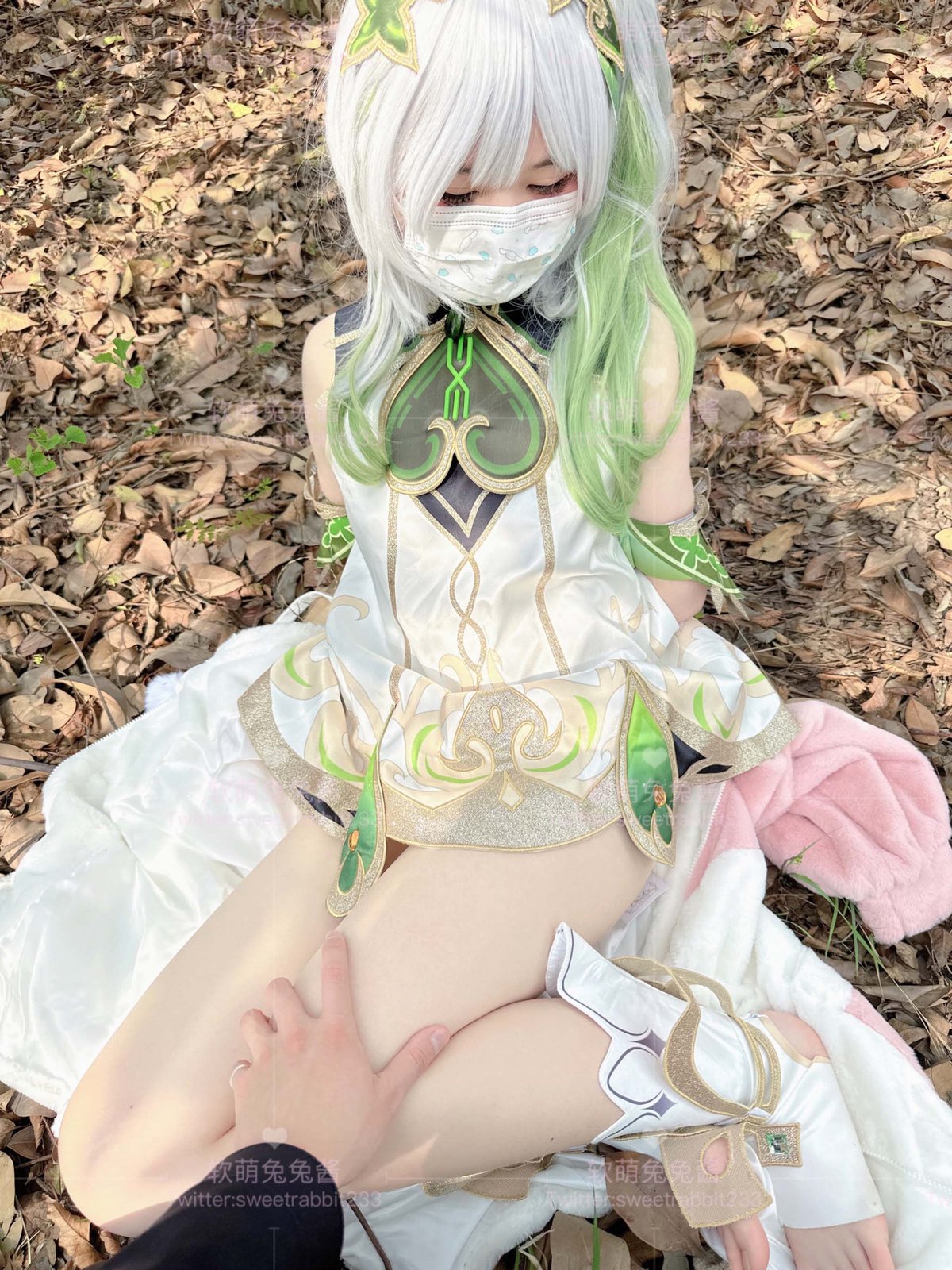 Coser@软萌兔兔酱 COS草神纳西妲 水晶棒玩弄娇嫩菊花小骚穴 水嫩一线天白虎嫩B 0025 2045759593.jpg