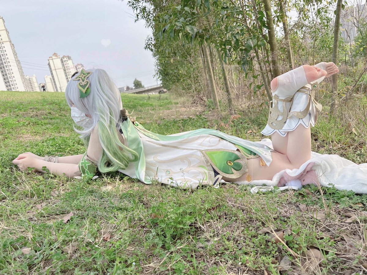 Coser@软萌兔兔酱 COS草神纳西妲 水晶棒玩弄娇嫩菊花小骚穴 水嫩一线天白虎嫩B 0043 5195630189.jpg