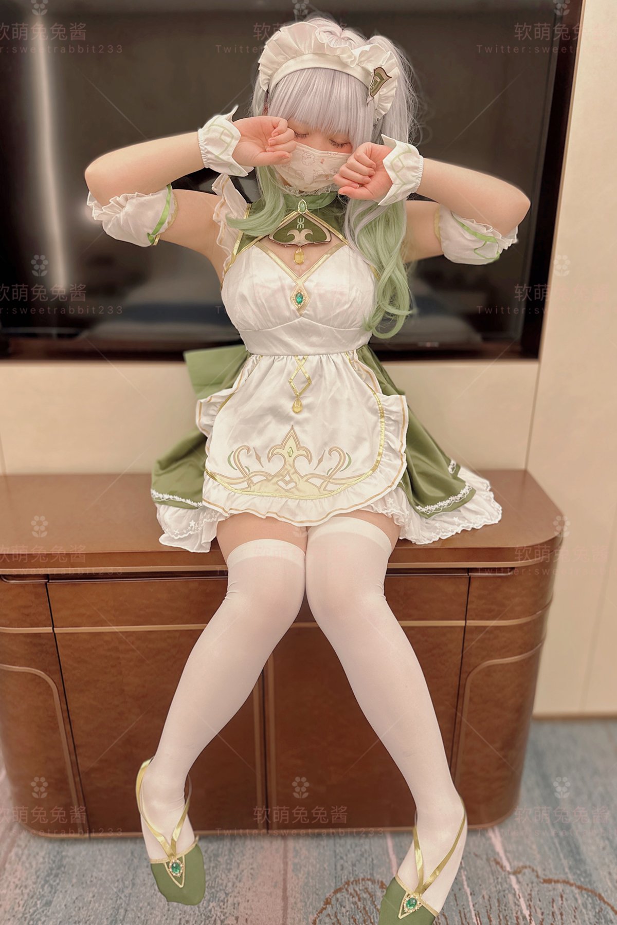 Coser@软萌兔兔酱 – 一日女仆