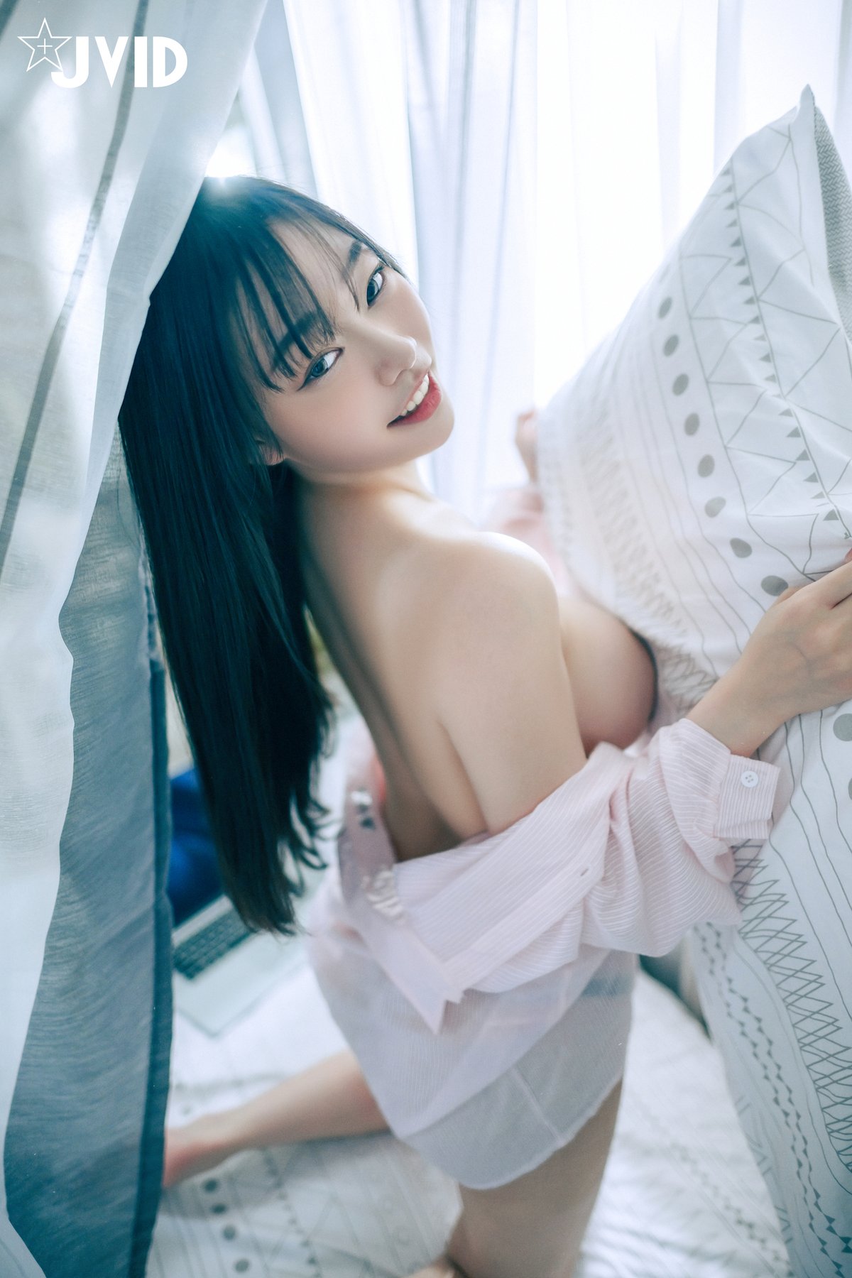 JVID Yi Xin Slivia 苡昕Slivia 超巨乳女秘書 Part2 0051 2856028240.jpg