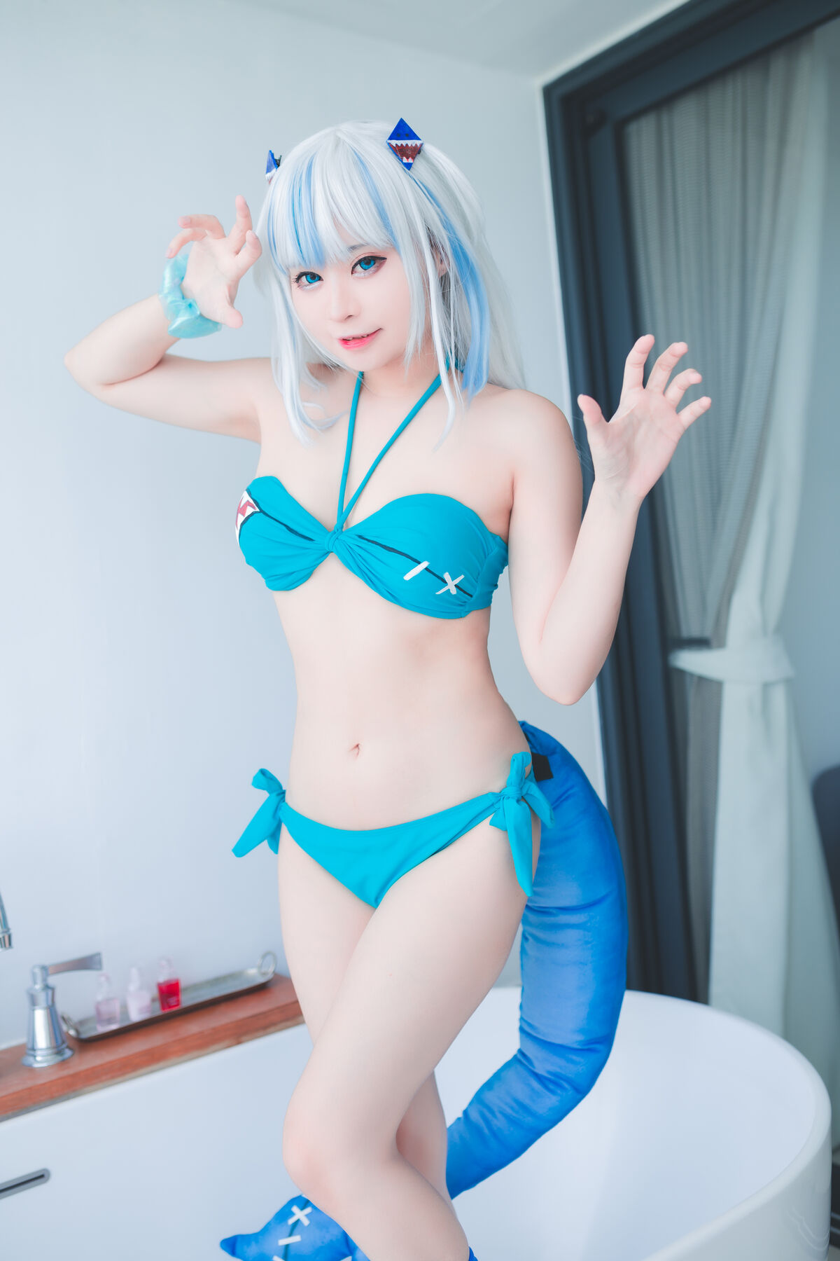 Coser@MeenFox Gawr Gura Swim 0005 9557853773.jpg