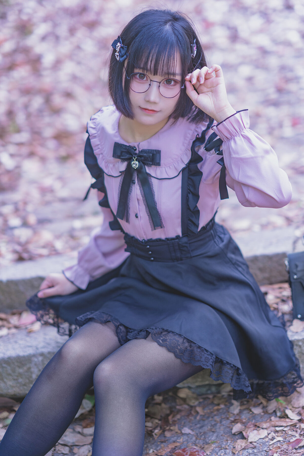 Coser@lunananya – 黑丝地雷妹